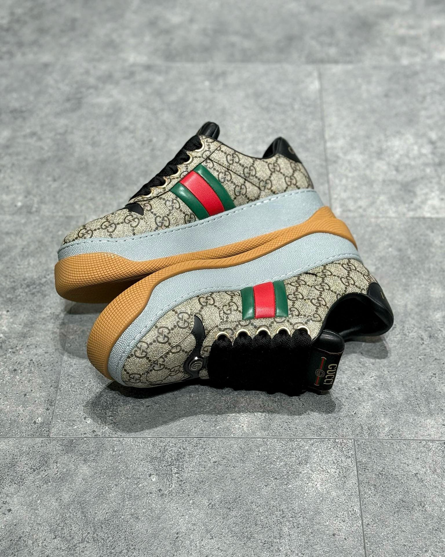 GUC Sneakers