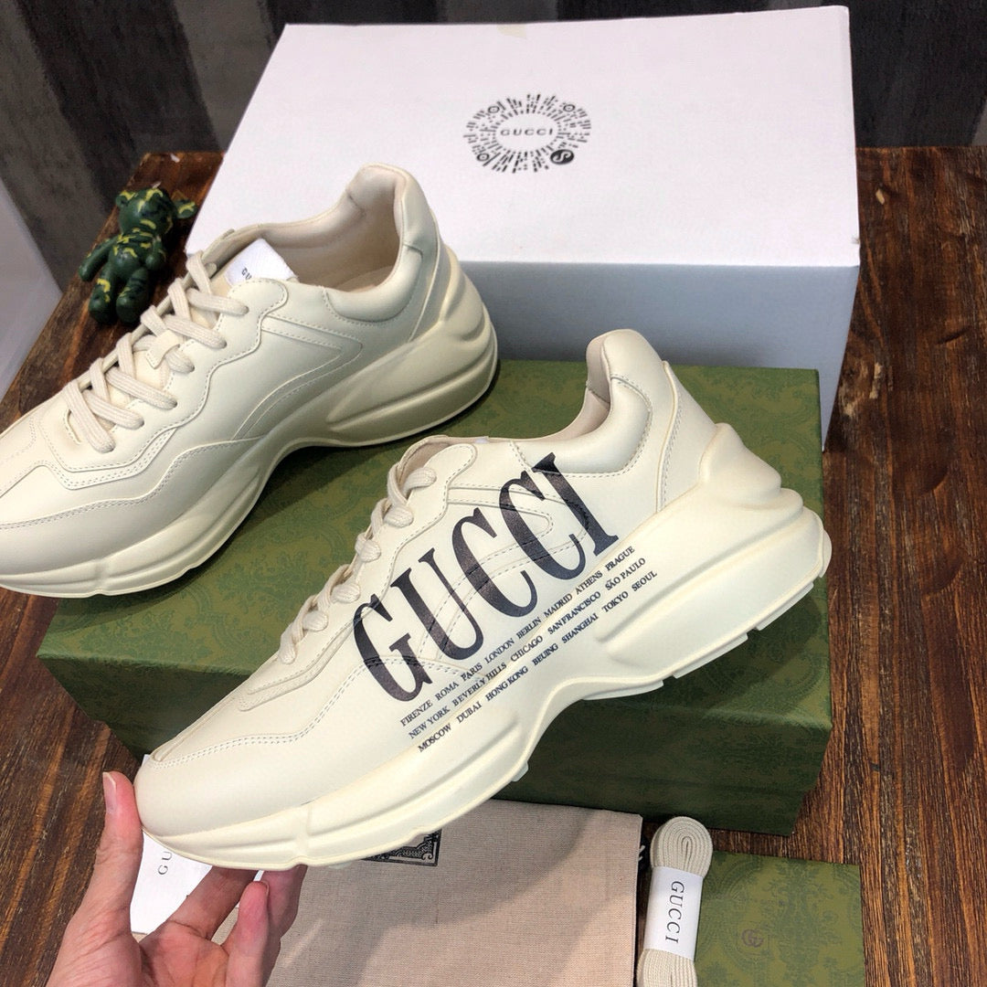 GUC Sneakers