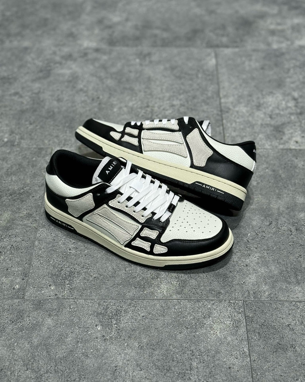 AMR Sneakers