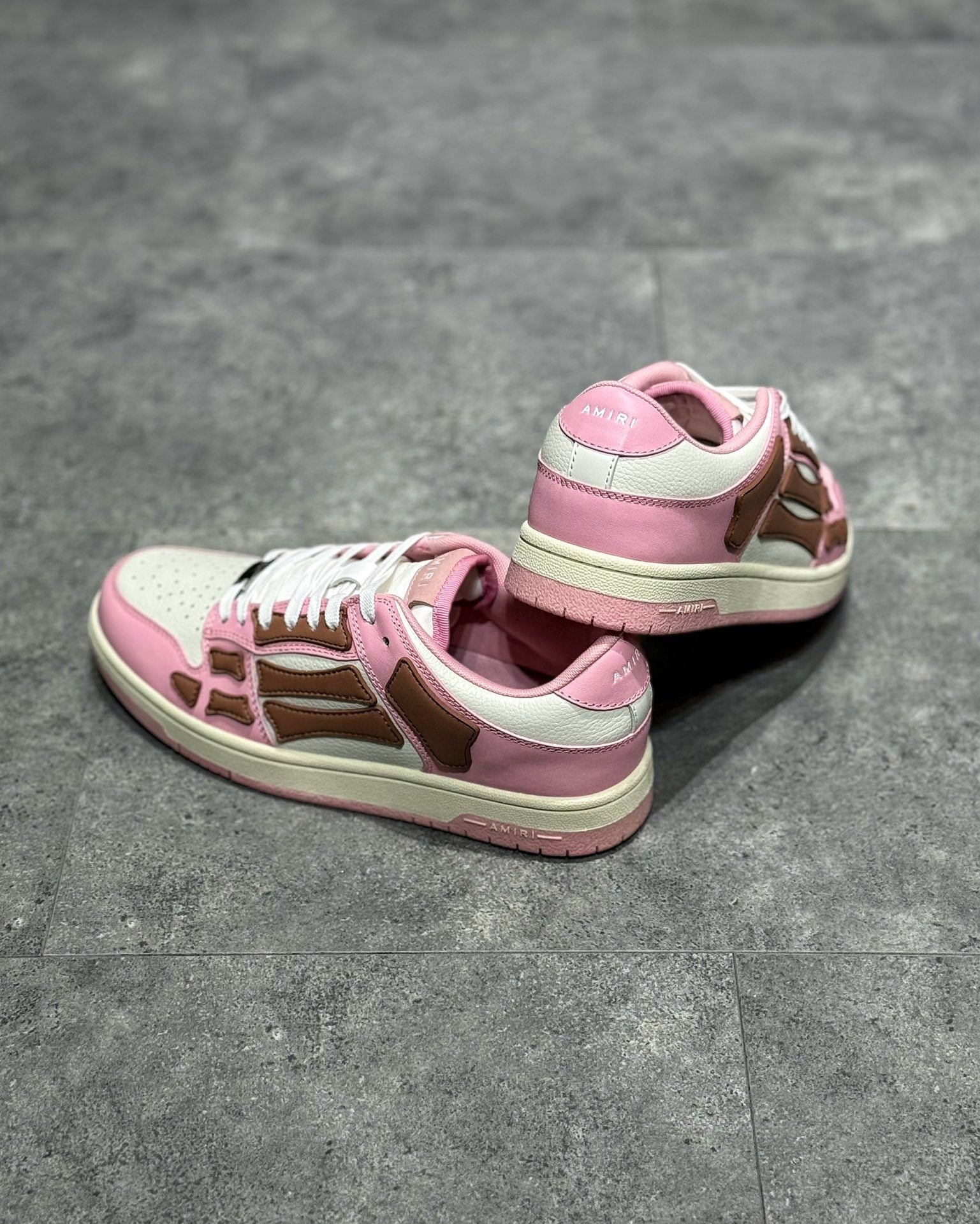 AMR Sneakers
