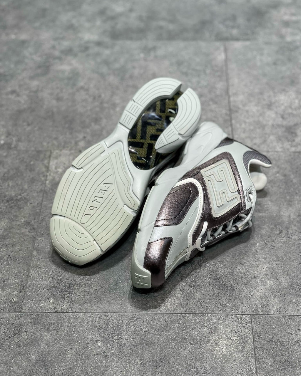 FEN Sneakers