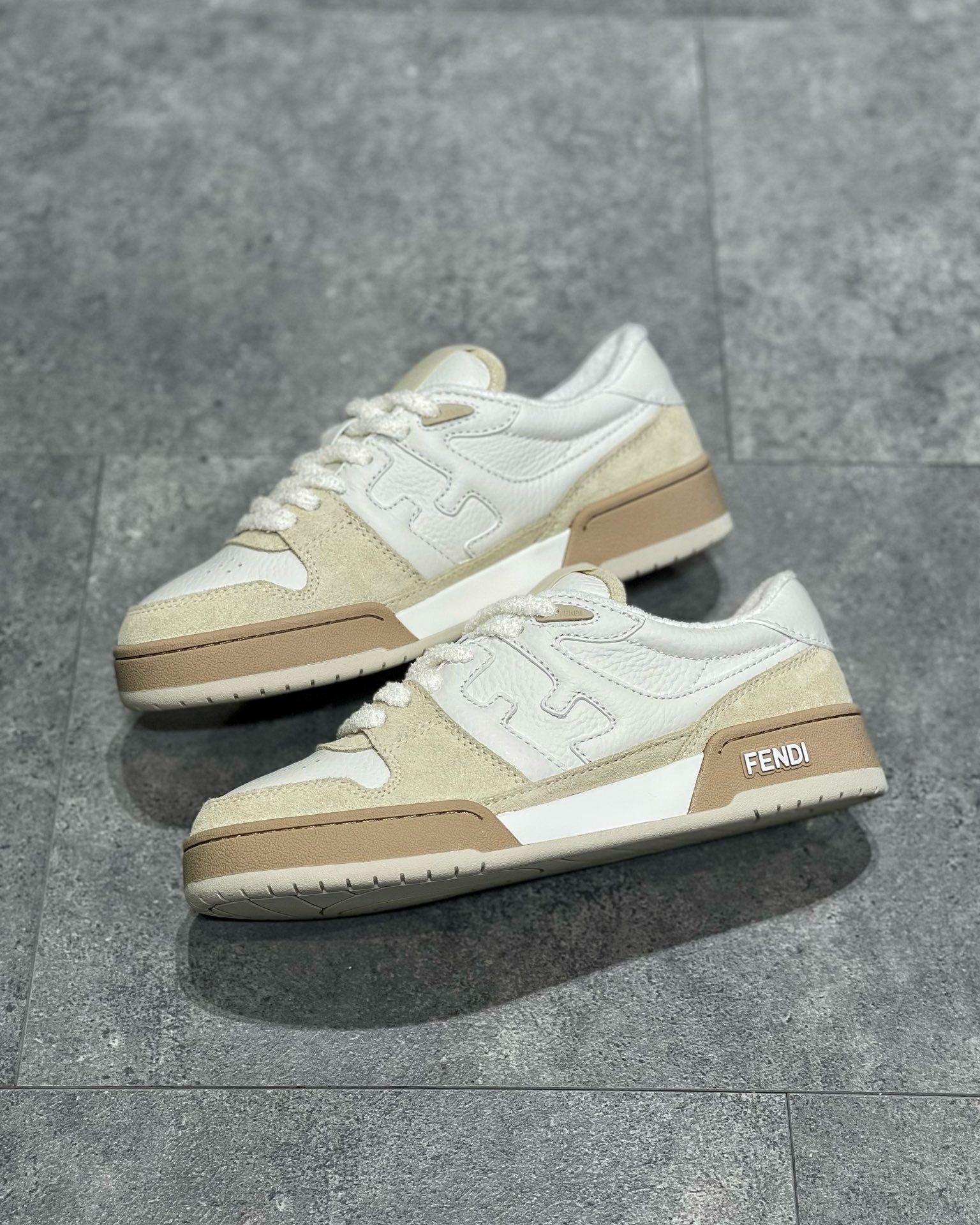 FEN Sneakers