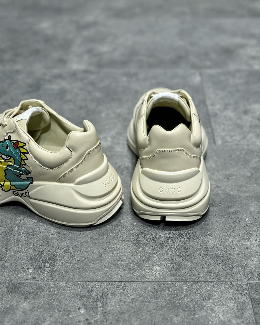 GUC Sneakers
