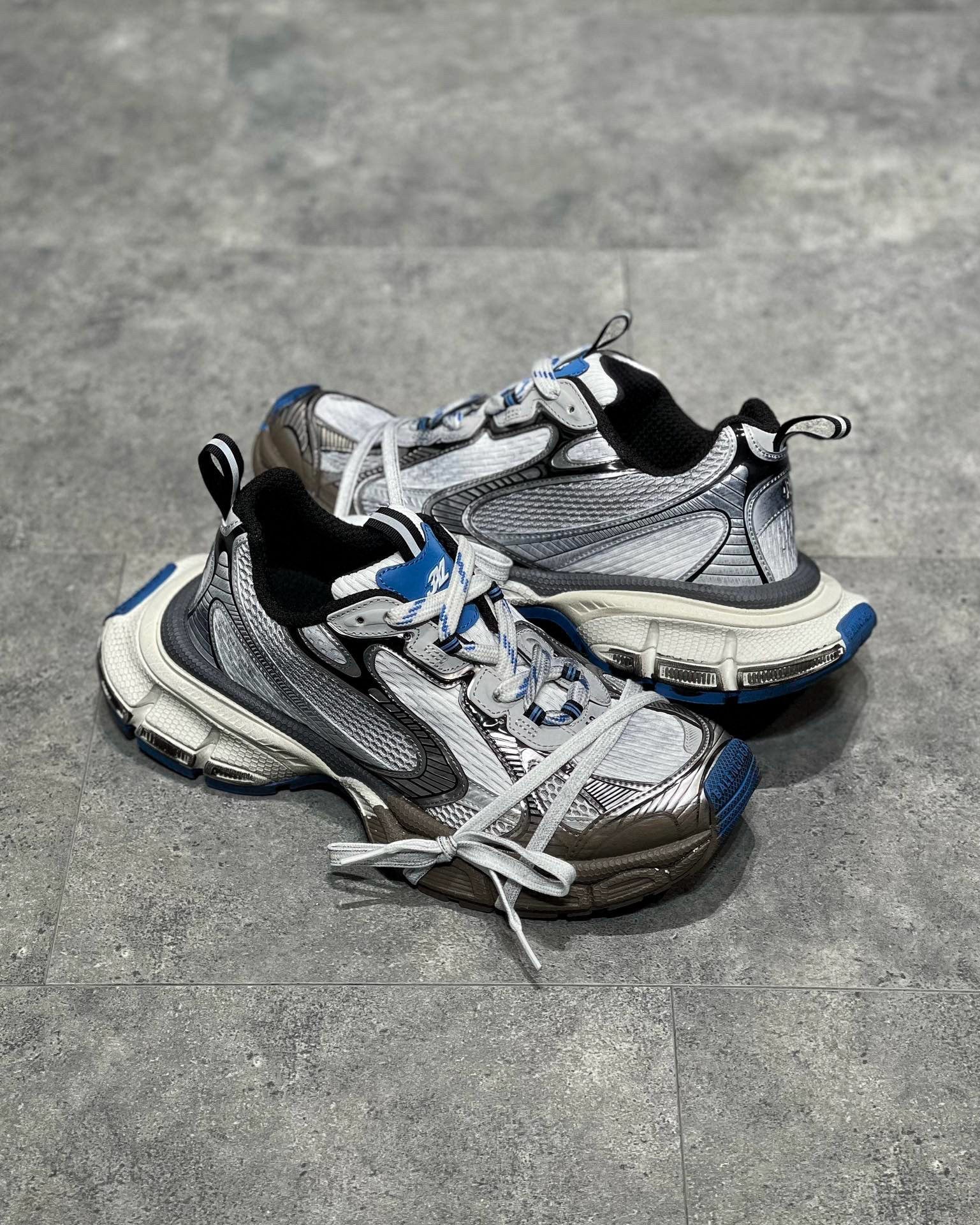 BLCG Sneakers