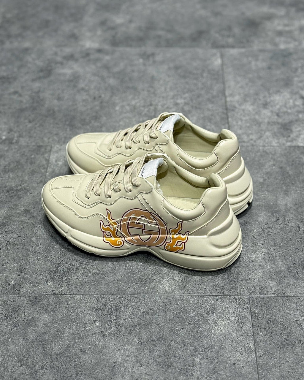 GUC Sneakers