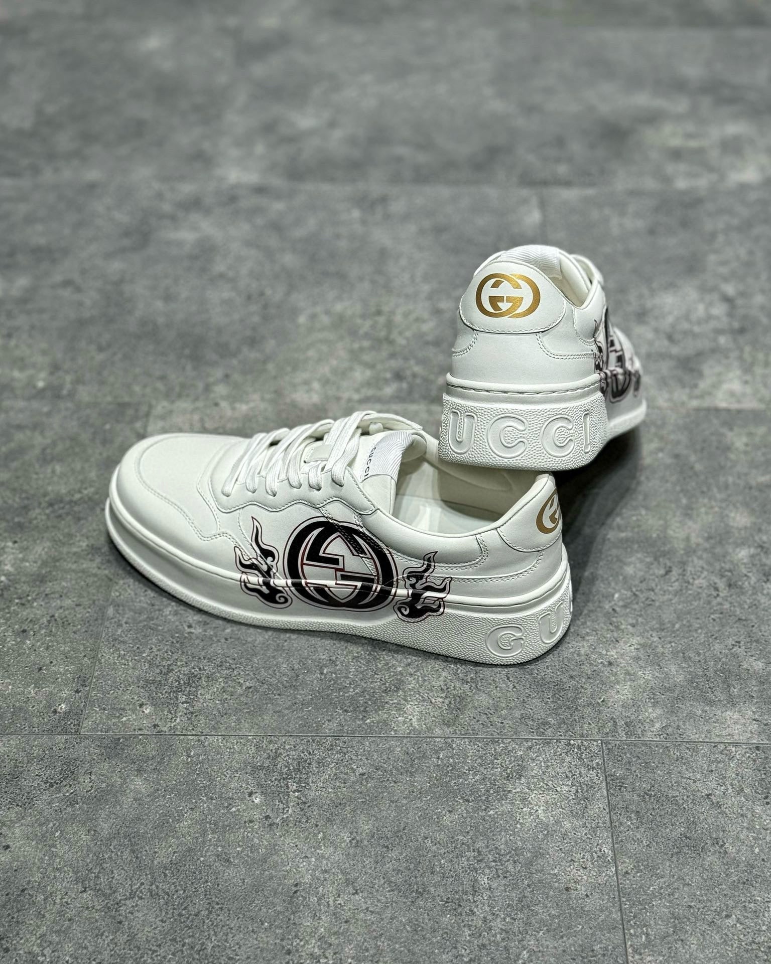 GUC Sneakers