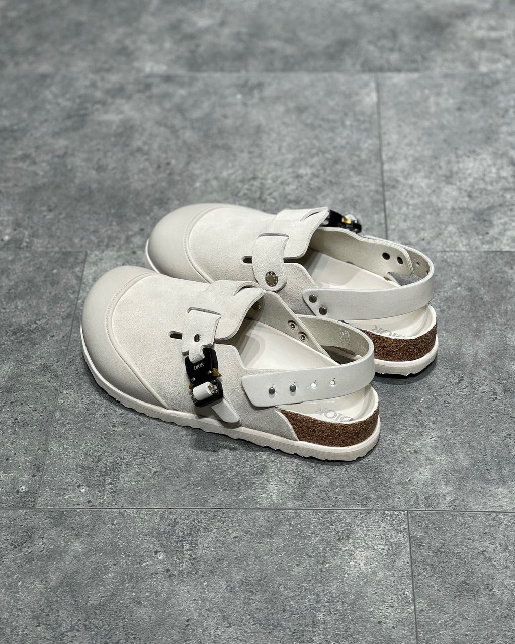 DIO Sandal