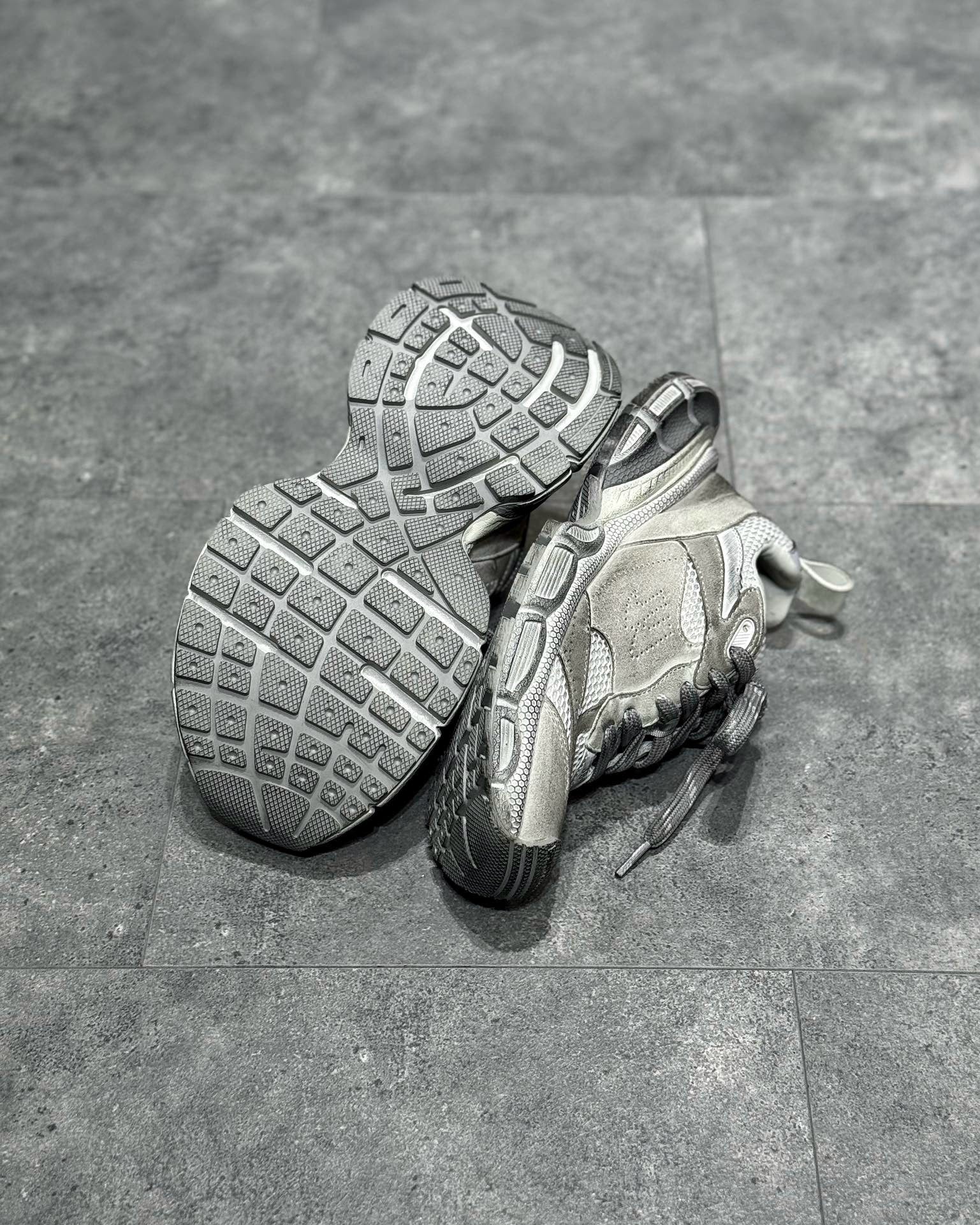 BLCG Sneakers