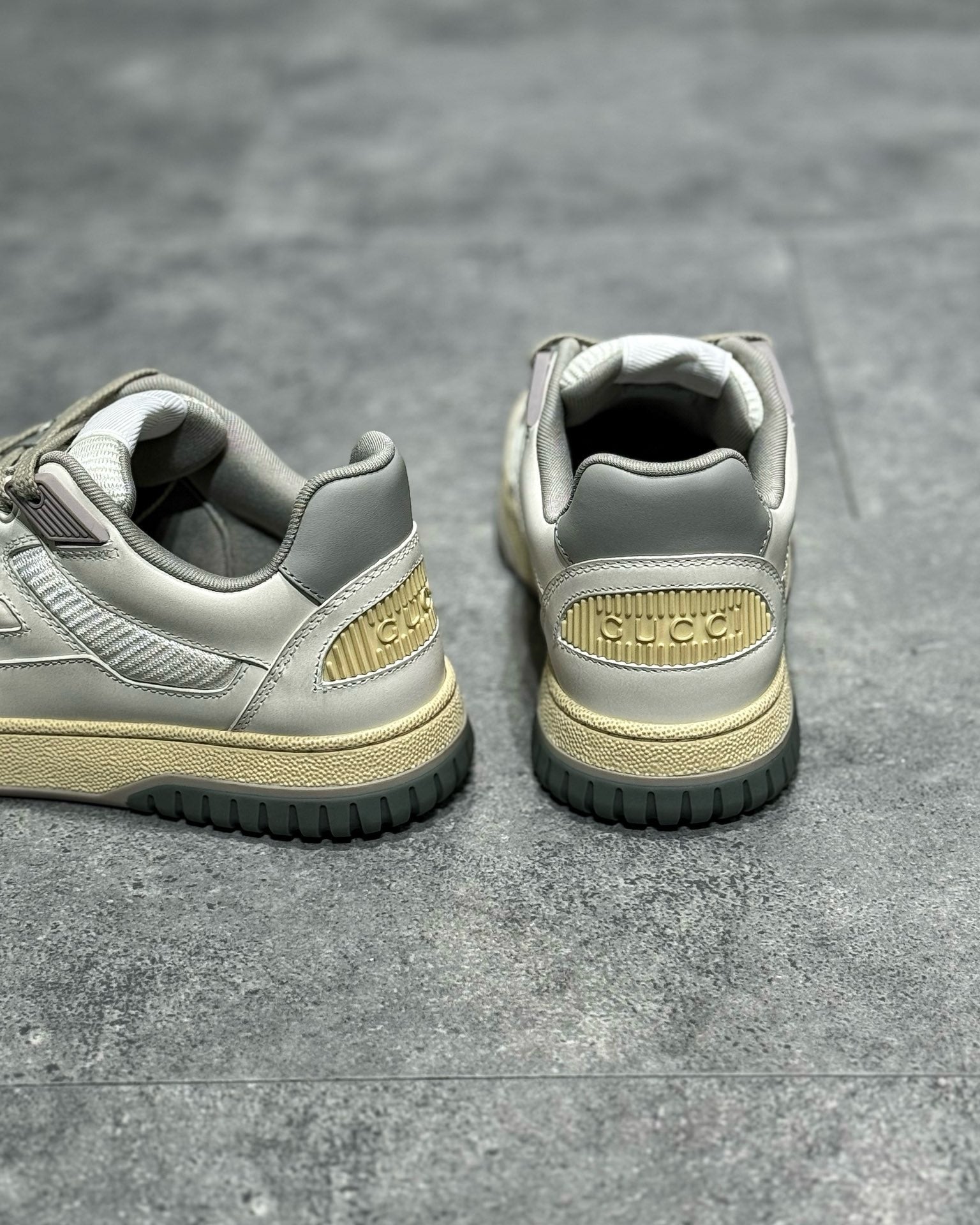 GUC Sneakers