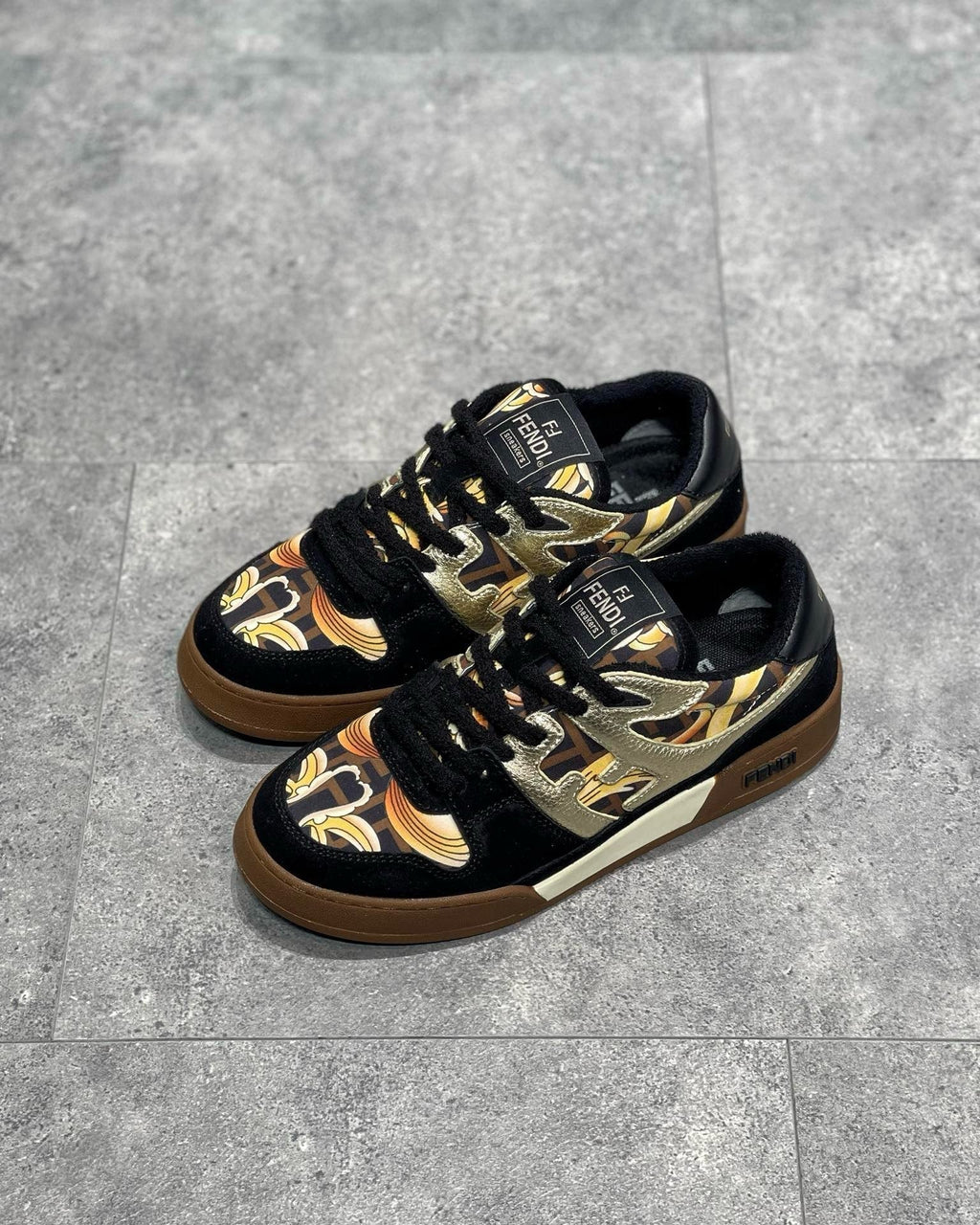 FEN Sneakers