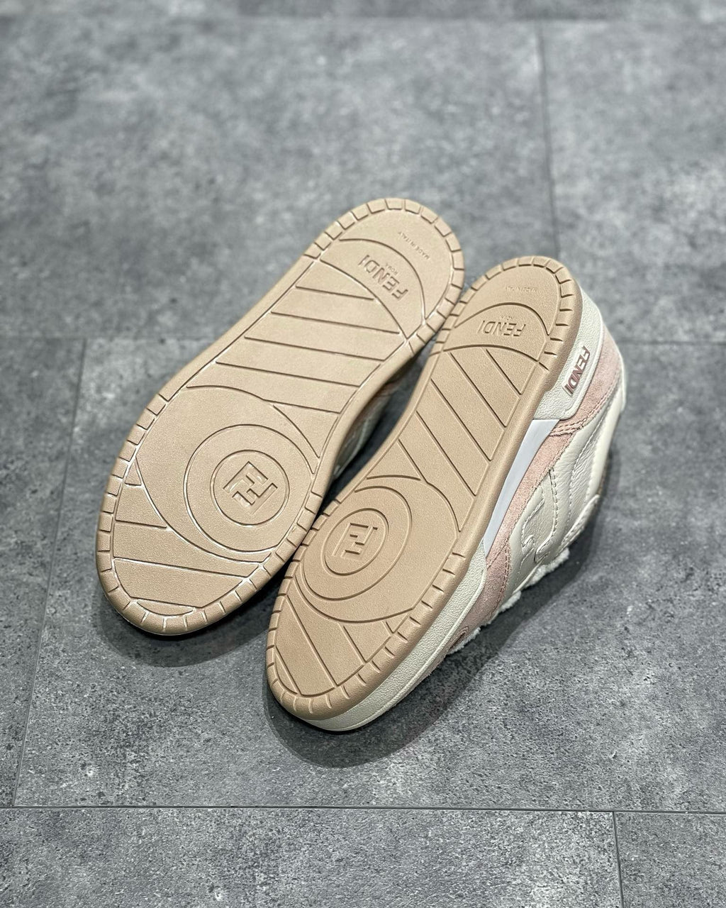 FEN Sneakers