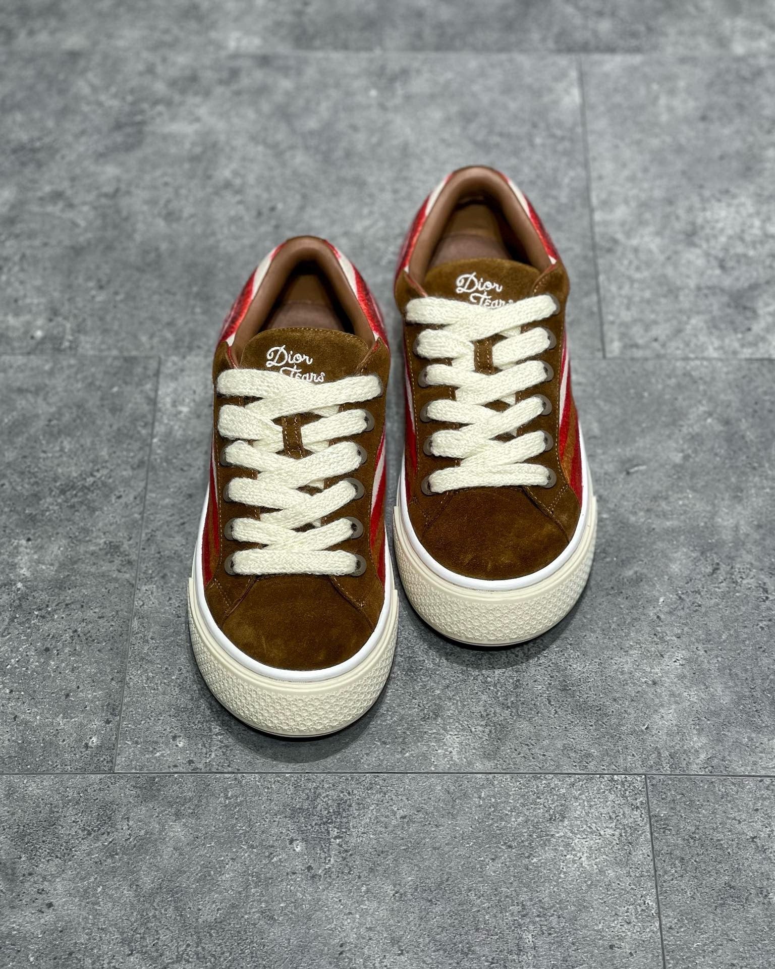 DIO Sneakers