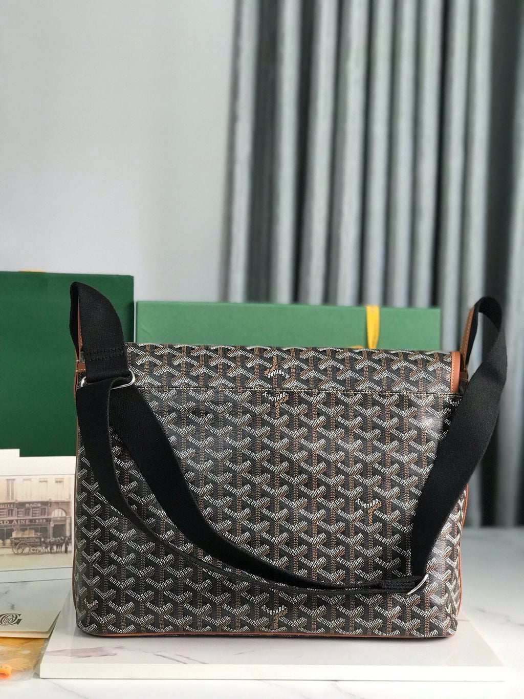 GOY Messenger Bag 35x26x7.5cm