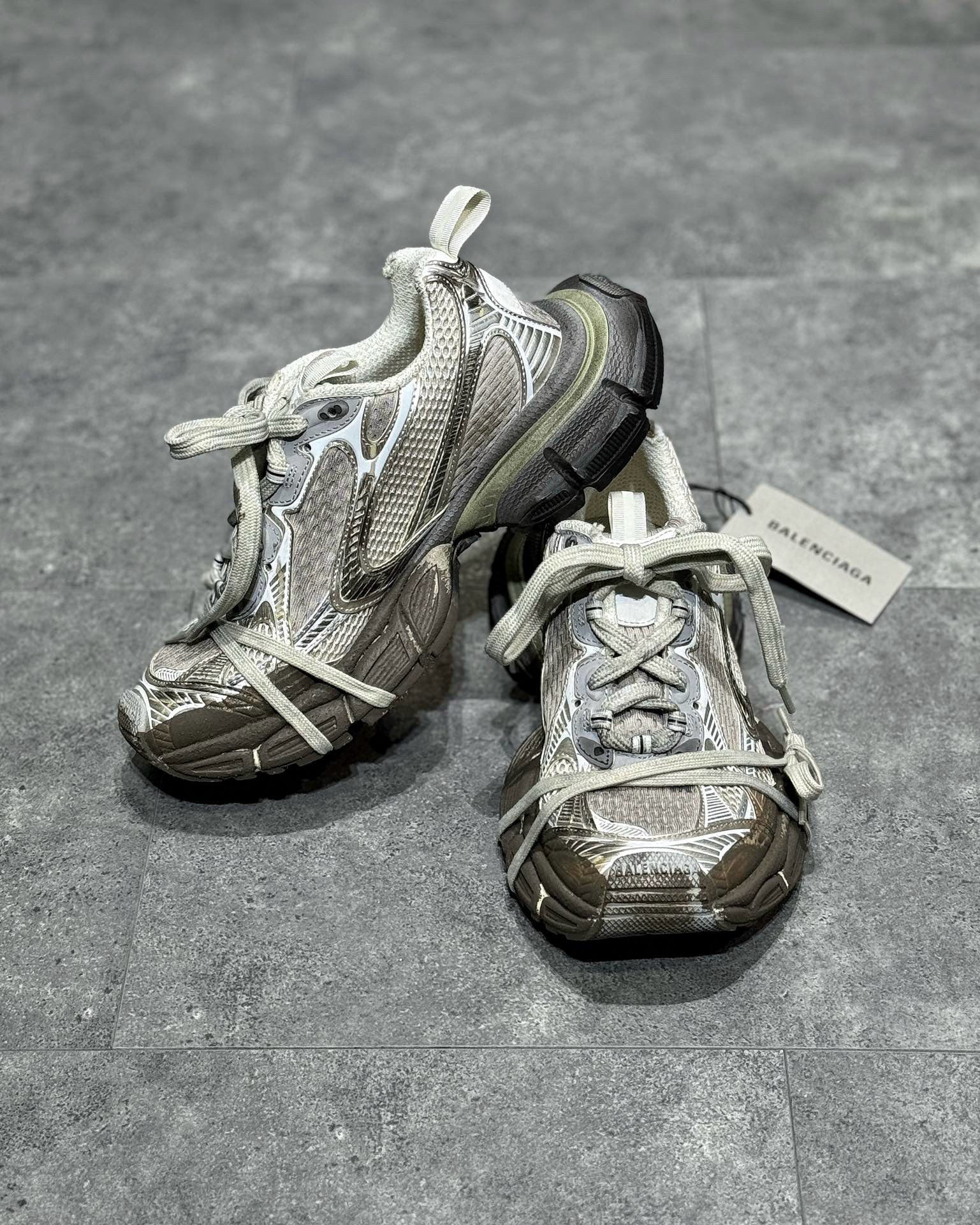 BLCG Sneakers