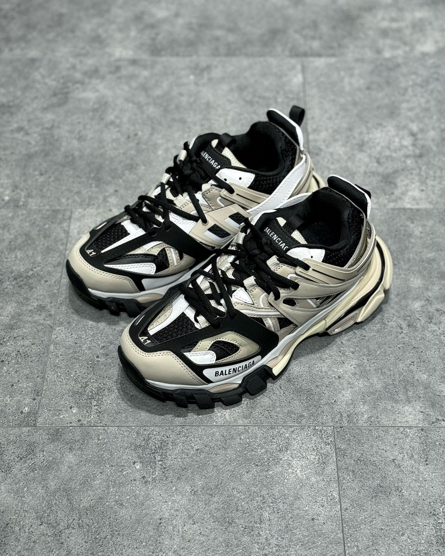 BLCG Sneakers