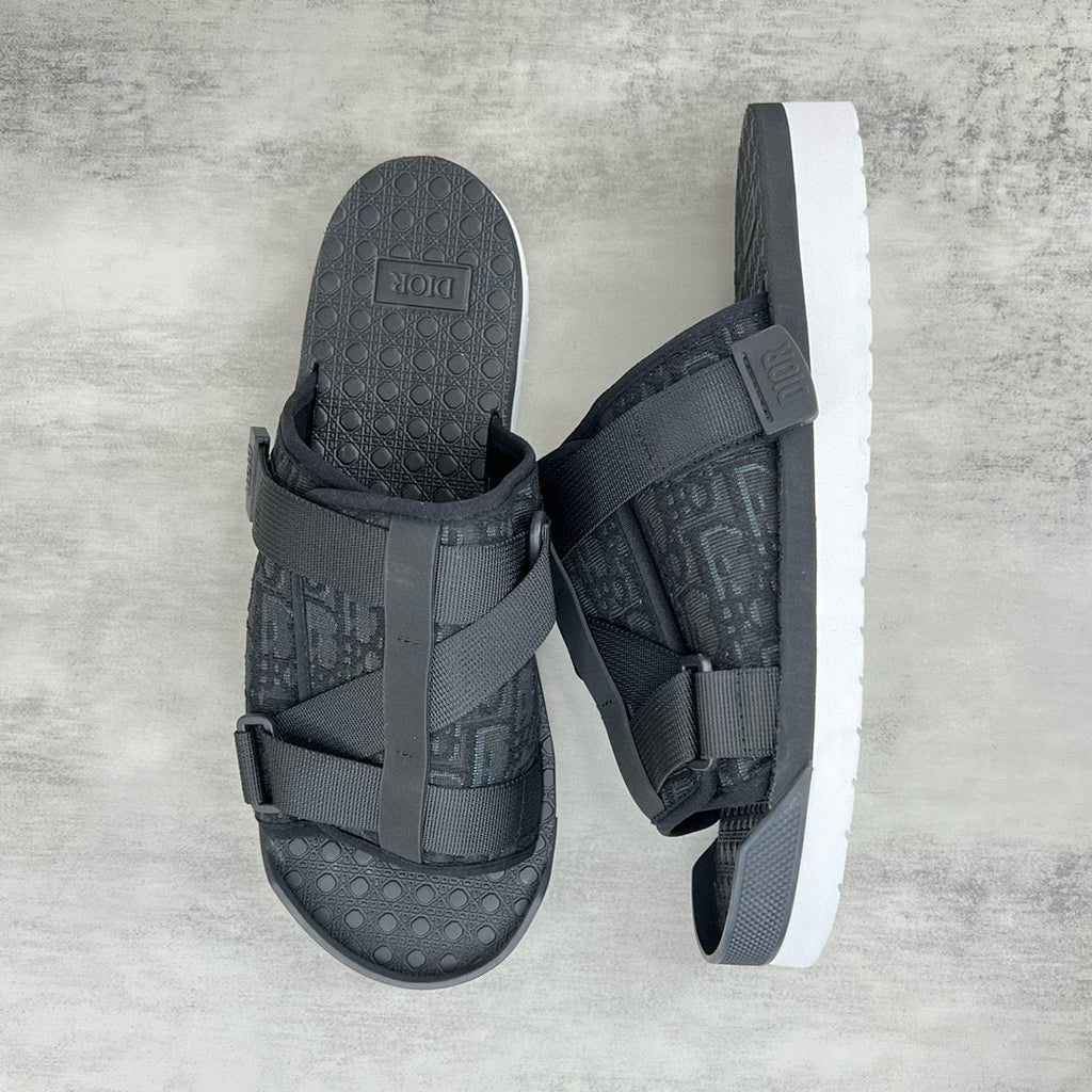 DIO Sandals