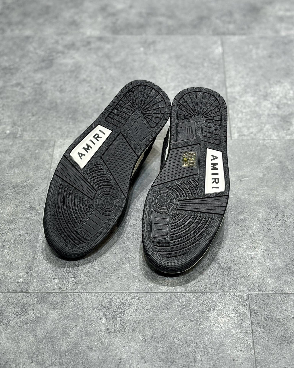 AMR Sneakers