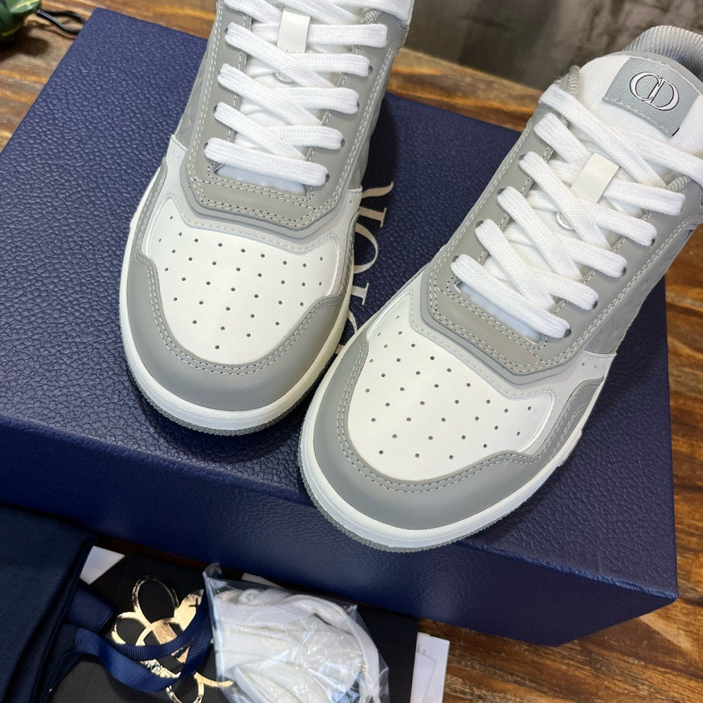 DIO Sneakers