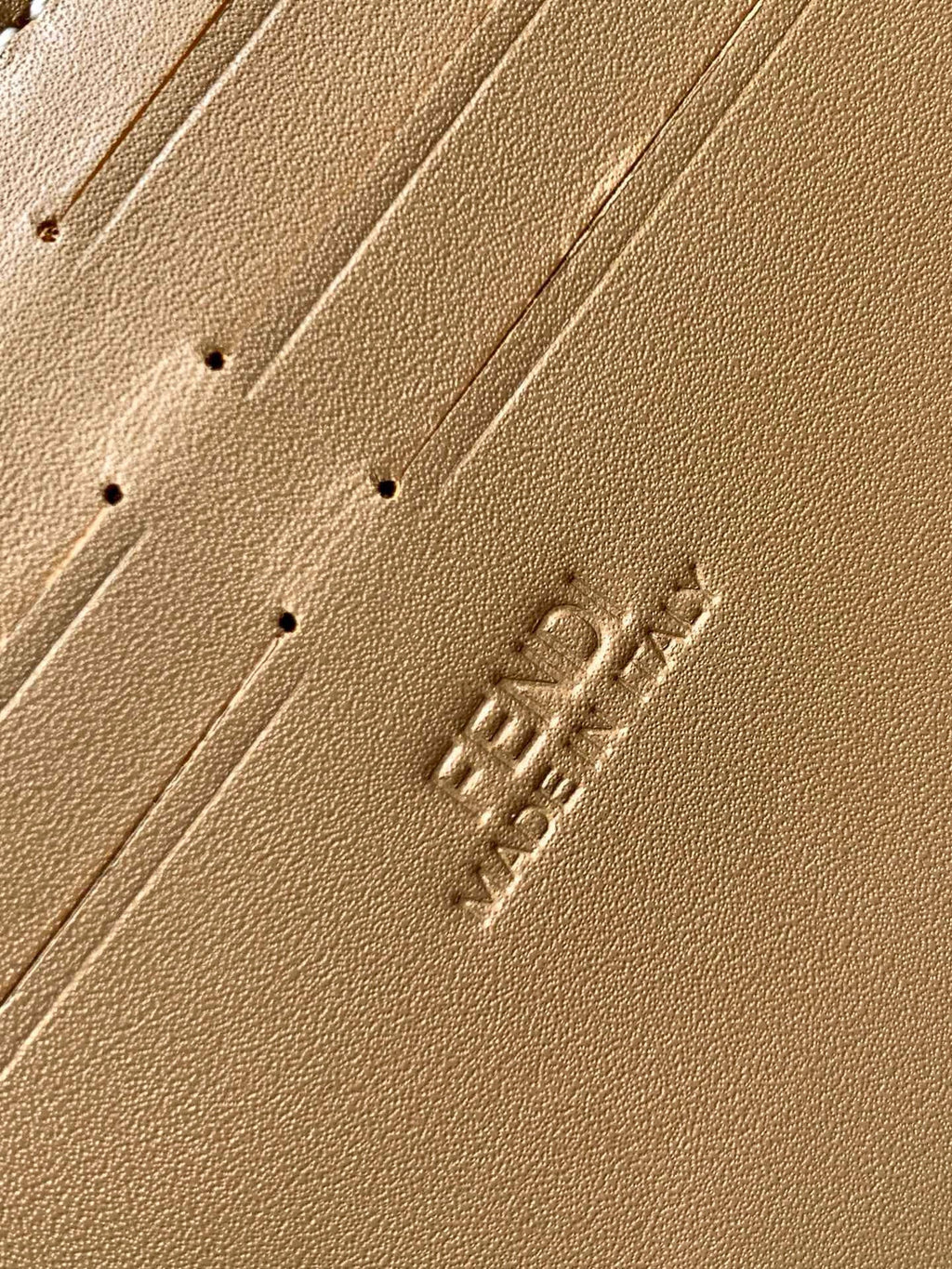 FEN BAGUETTE SOFT TRUNK 21.5*6.5*13