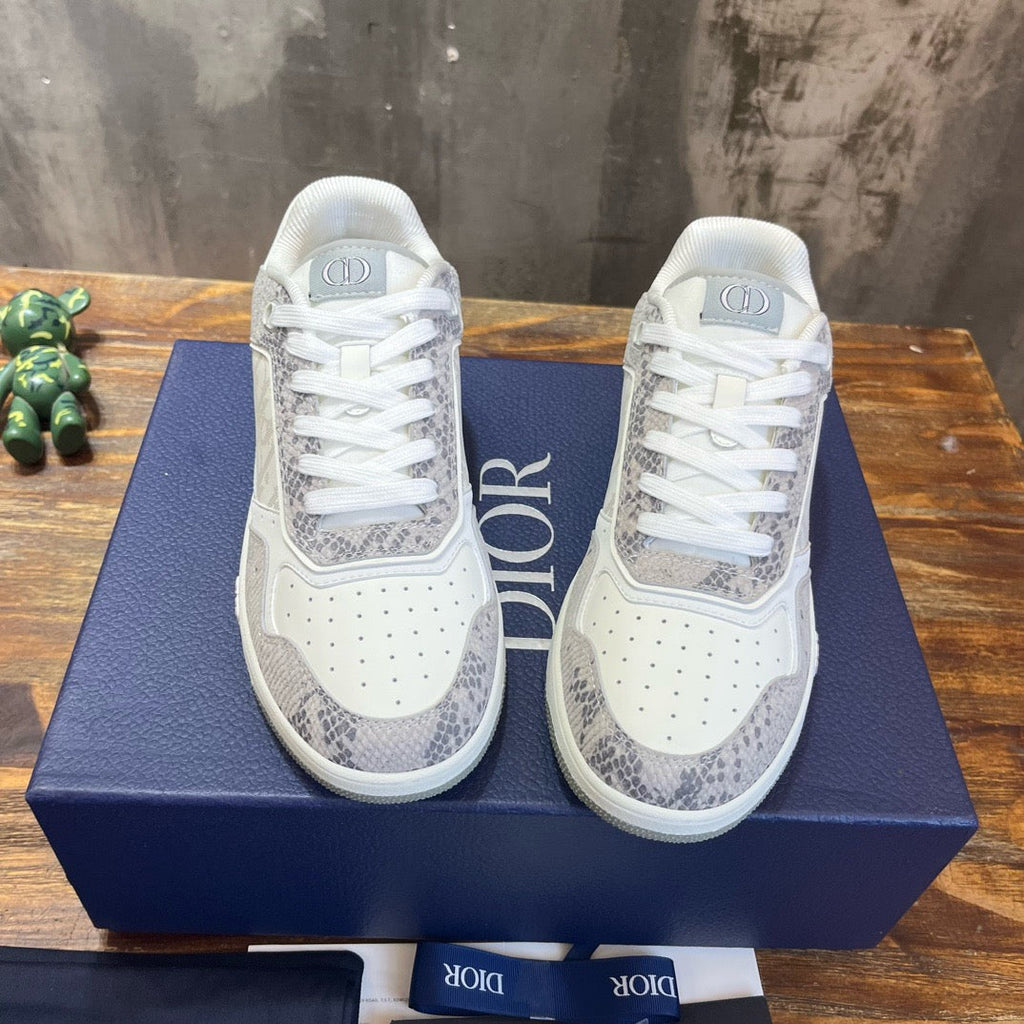 DIO Sneakers