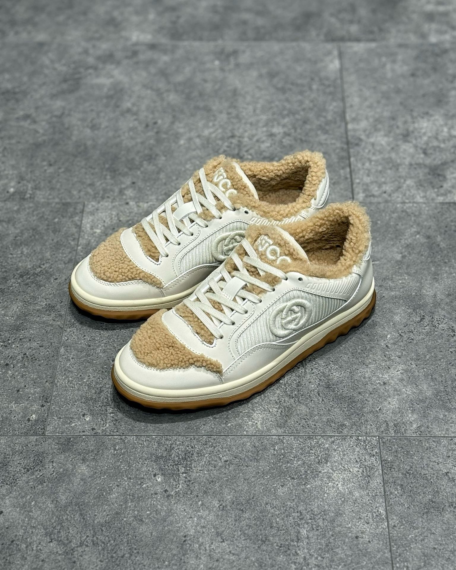 GUC Sneakers