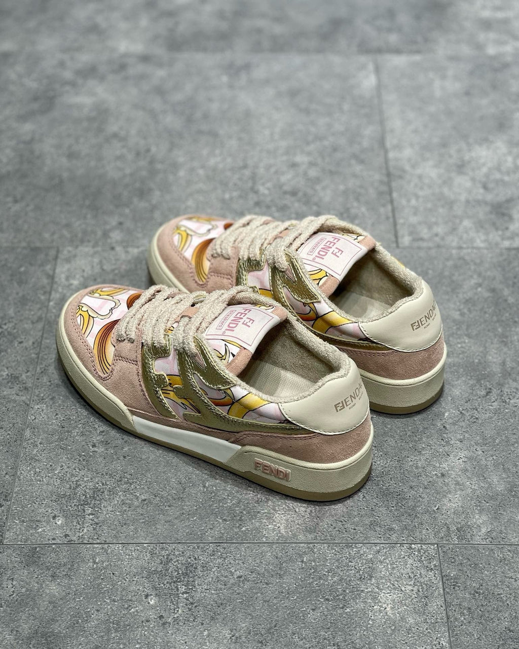 FEN Sneakers