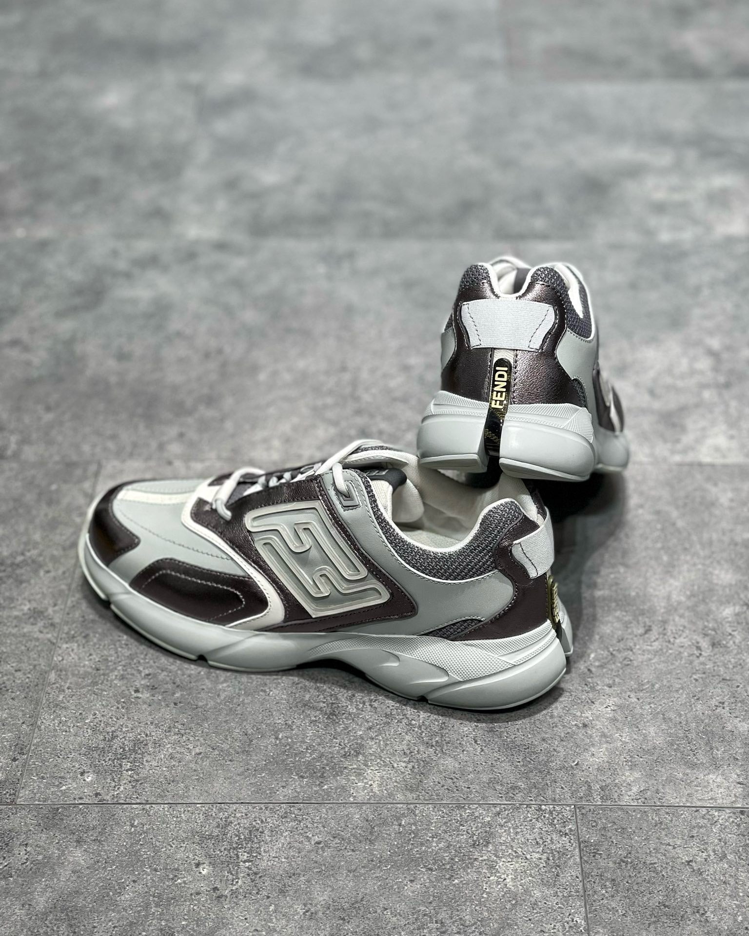 FEN Sneakers