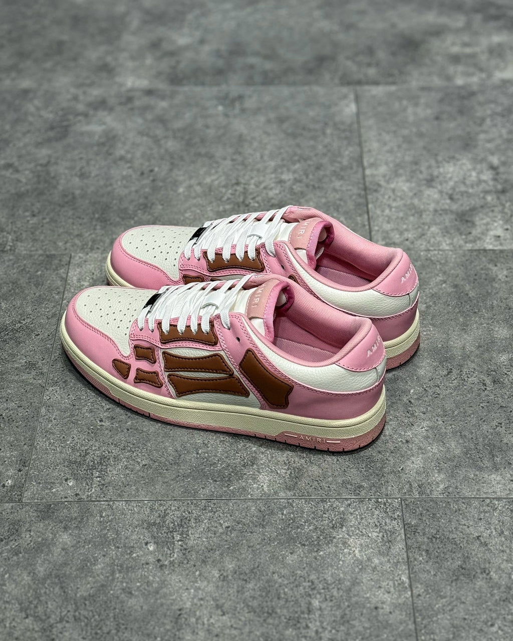 AMR Sneakers