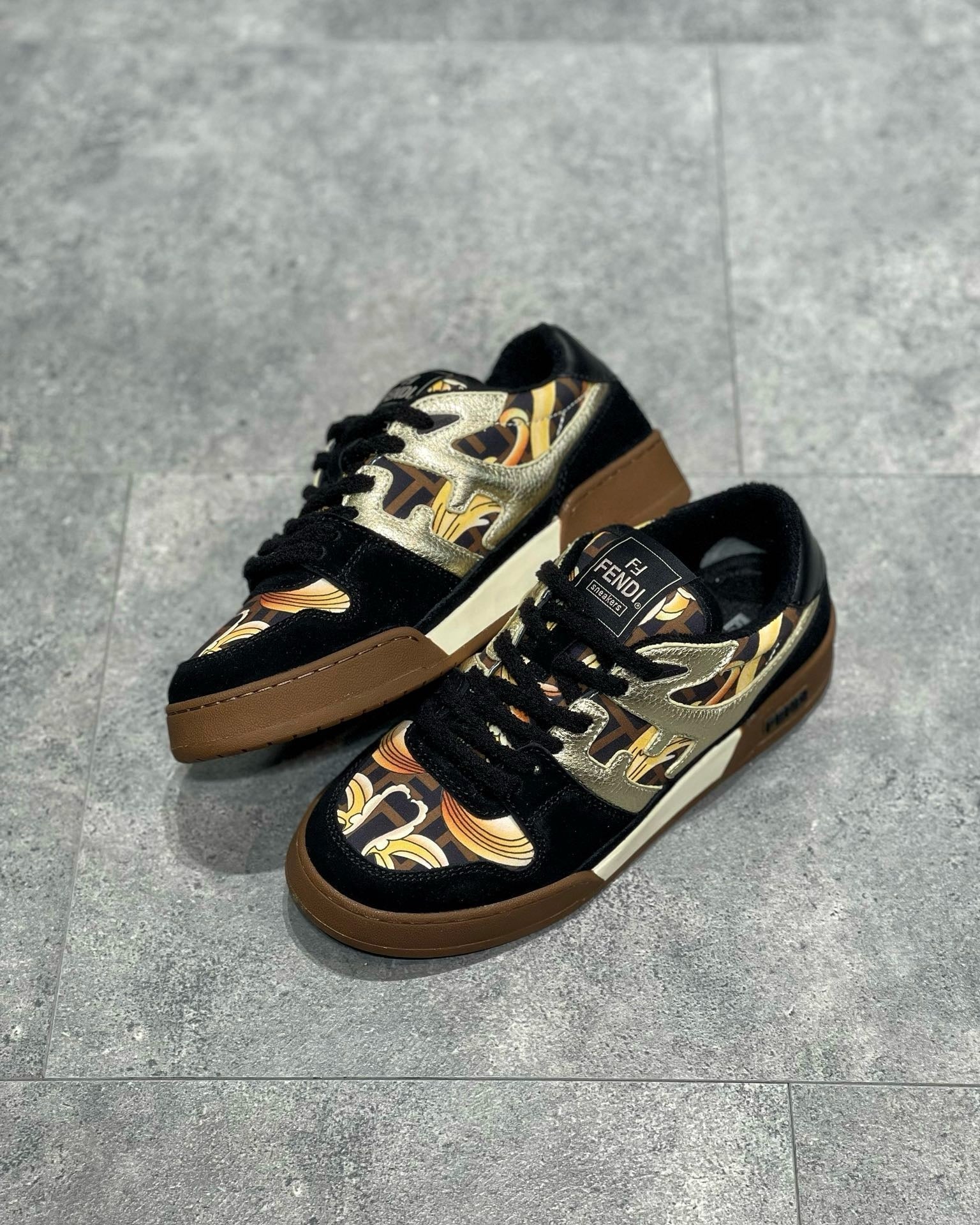 FEN Sneakers