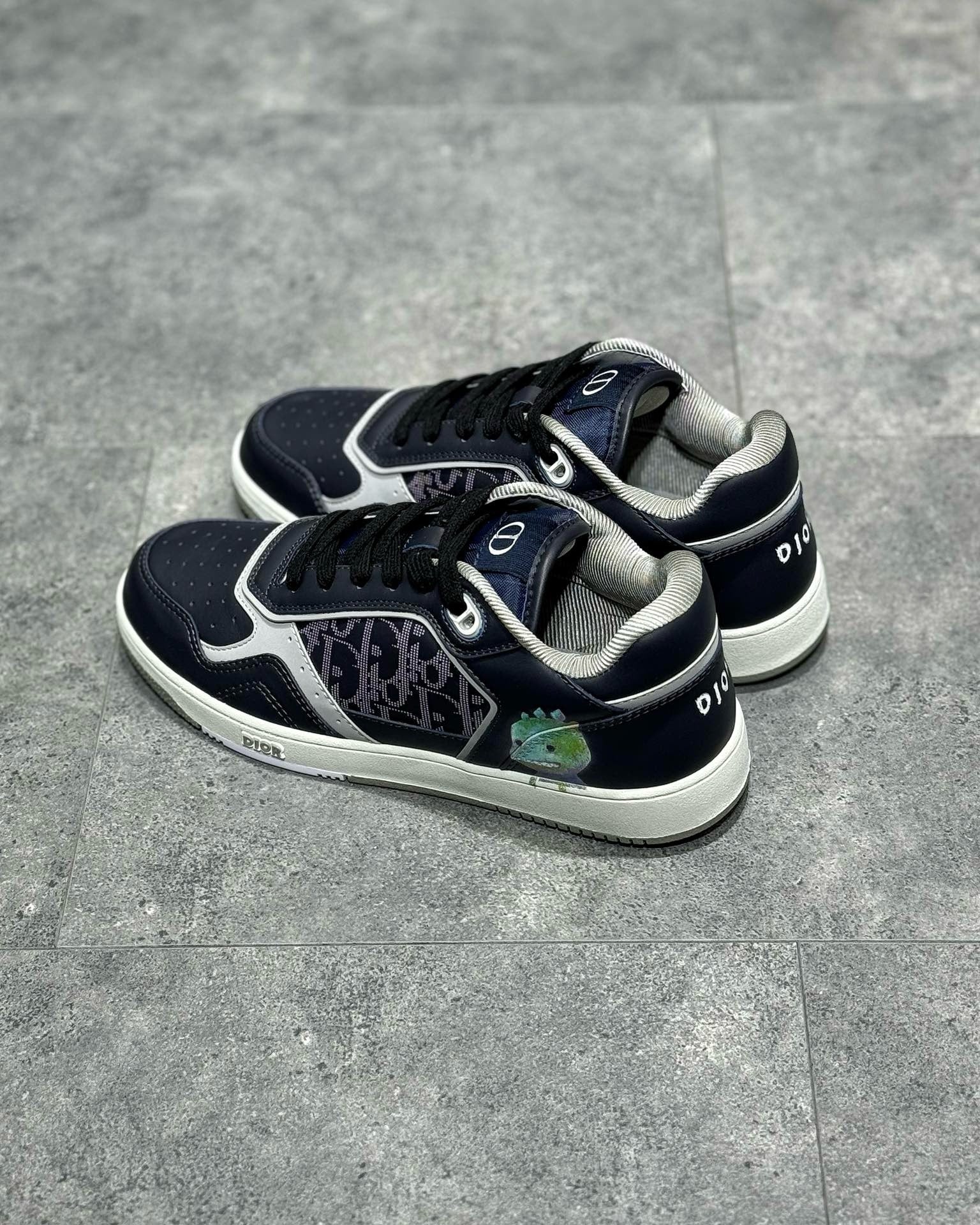 DIO Sneakers
