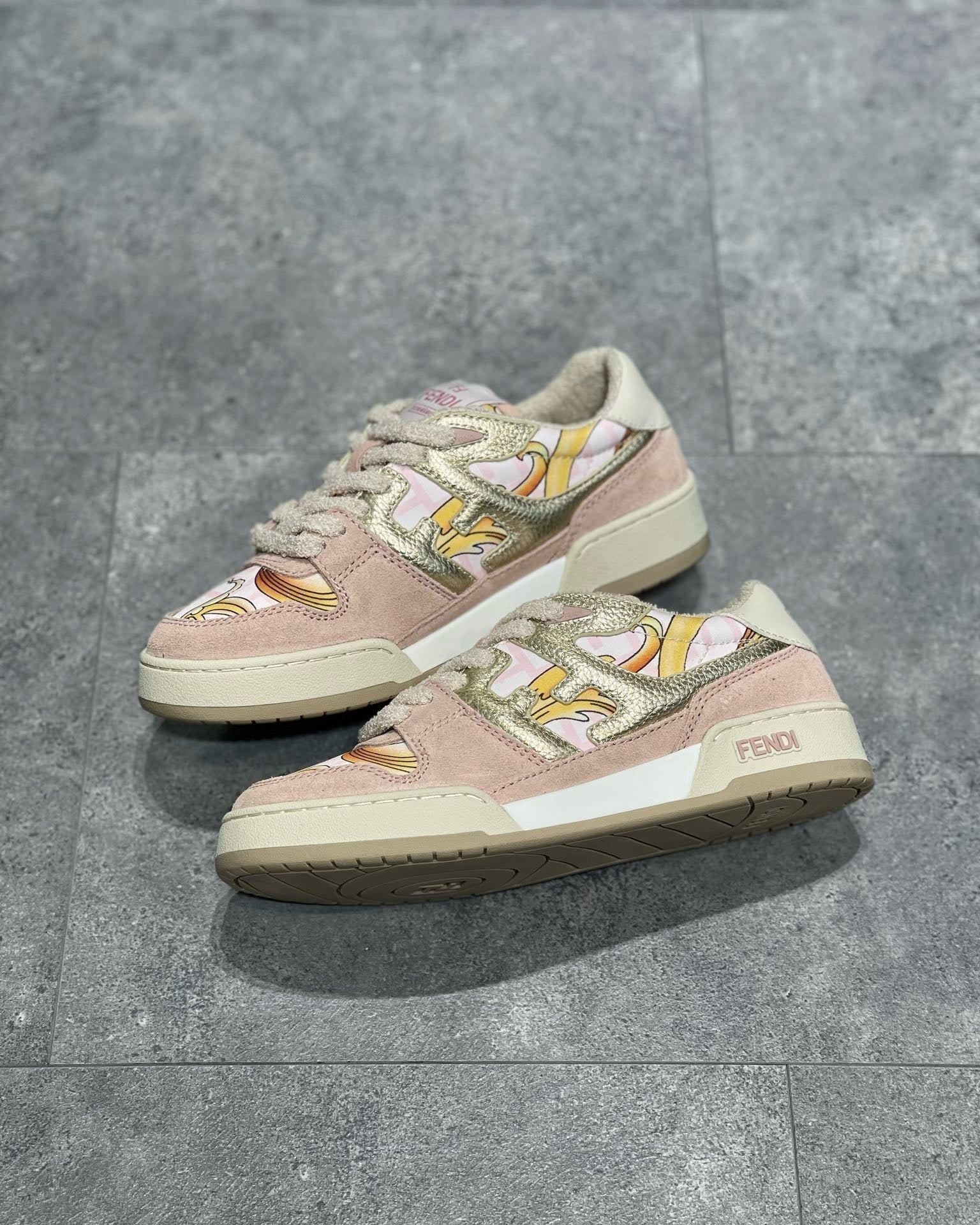FEN Sneakers