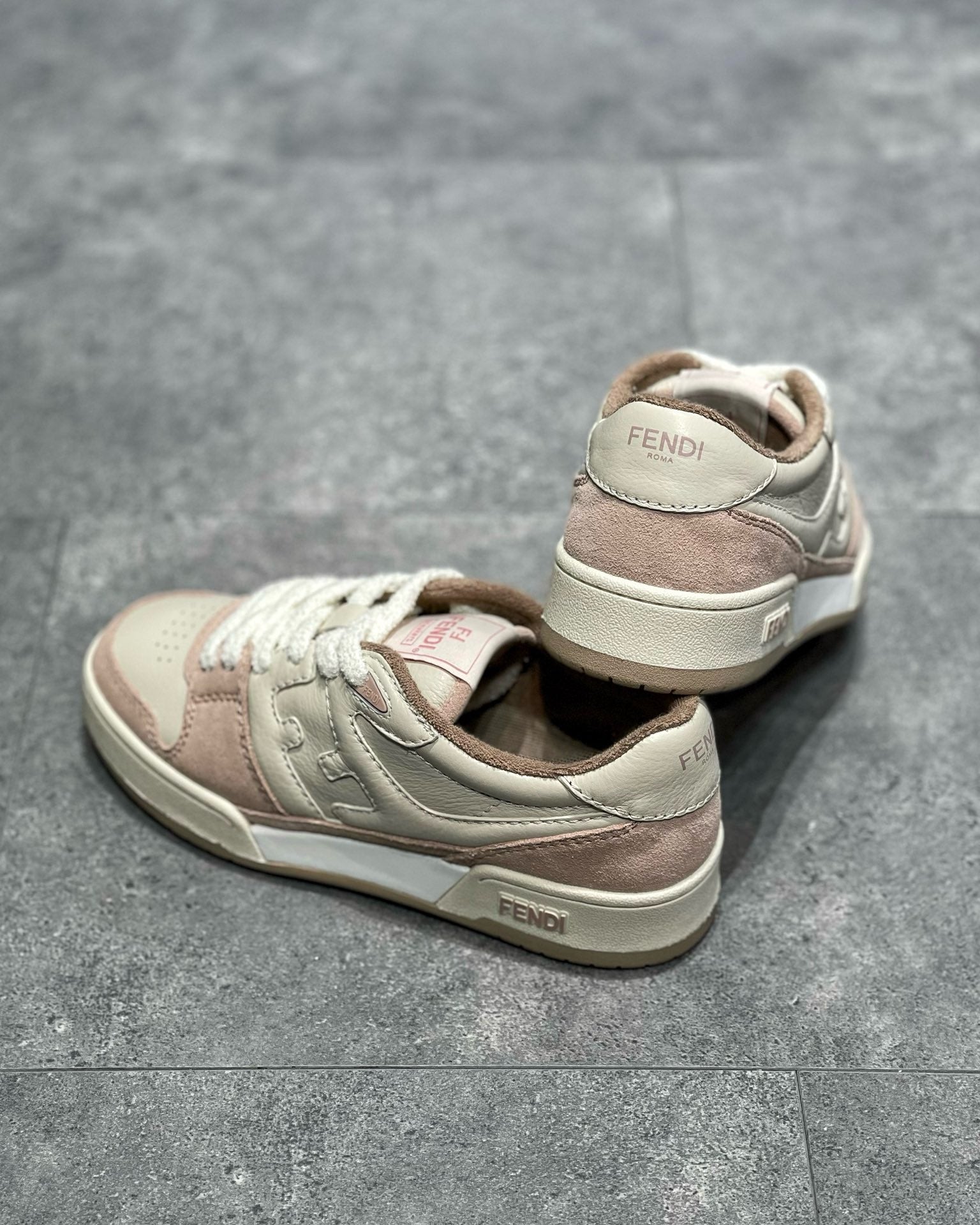 FEN Sneakers