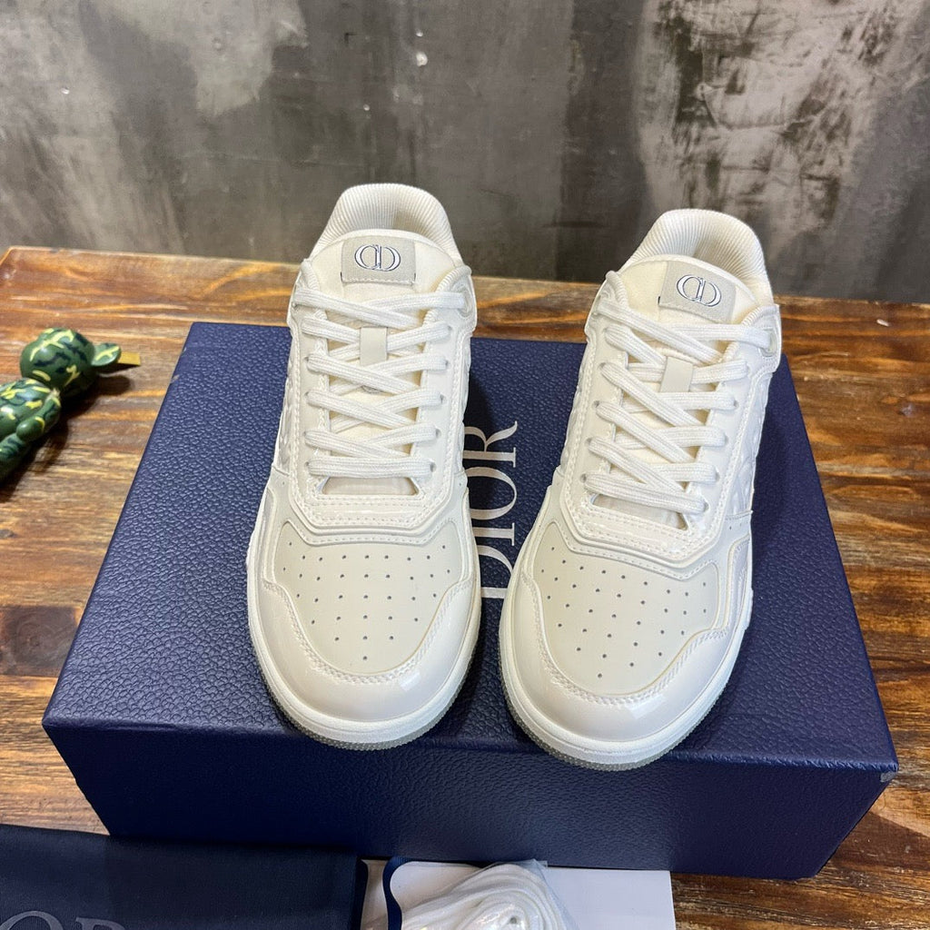 DIO Sneakers