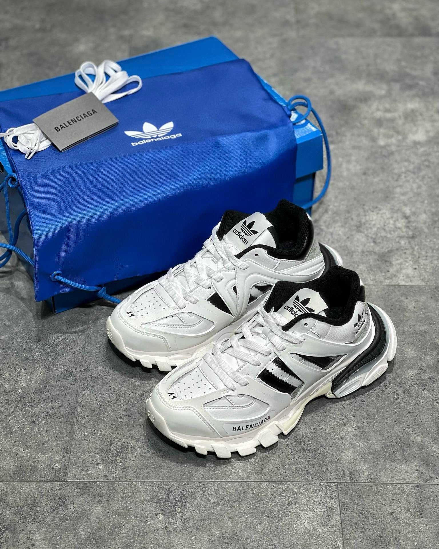 BLCG Sneakers