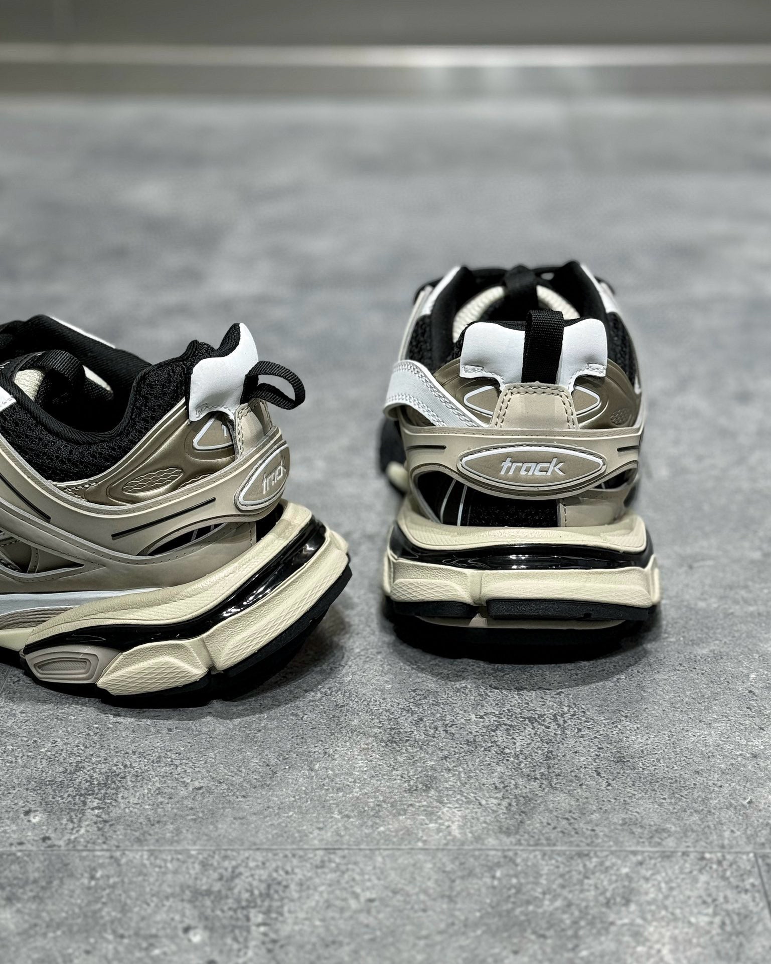 BLCG Sneakers