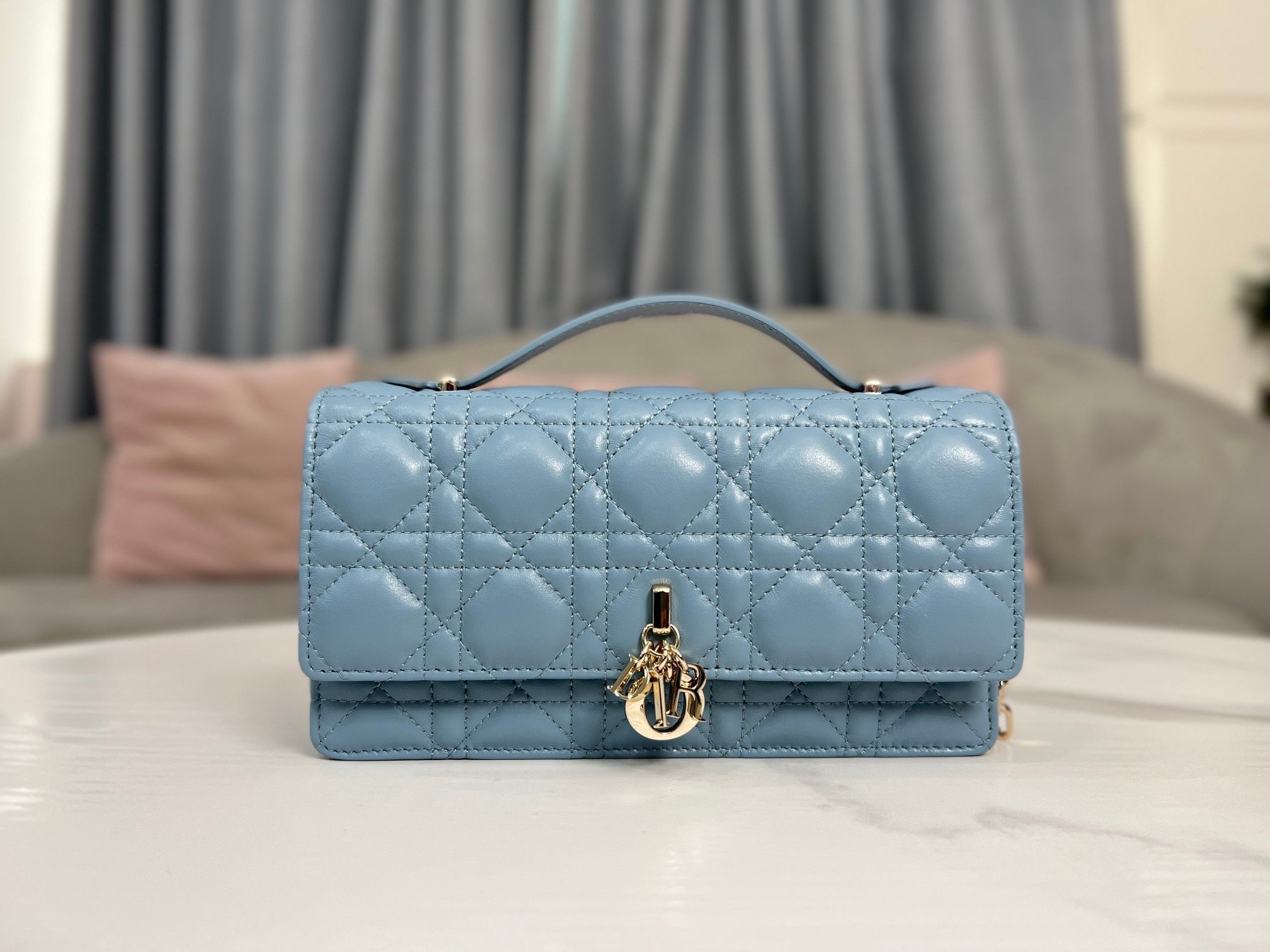 DIO Miss DIO Handbag (21cm)