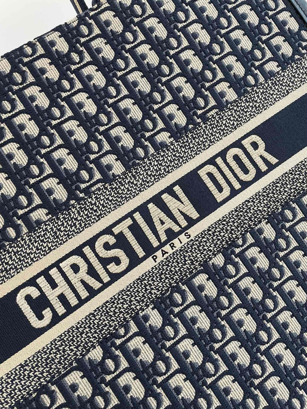 DIO Book Tote (42cm)