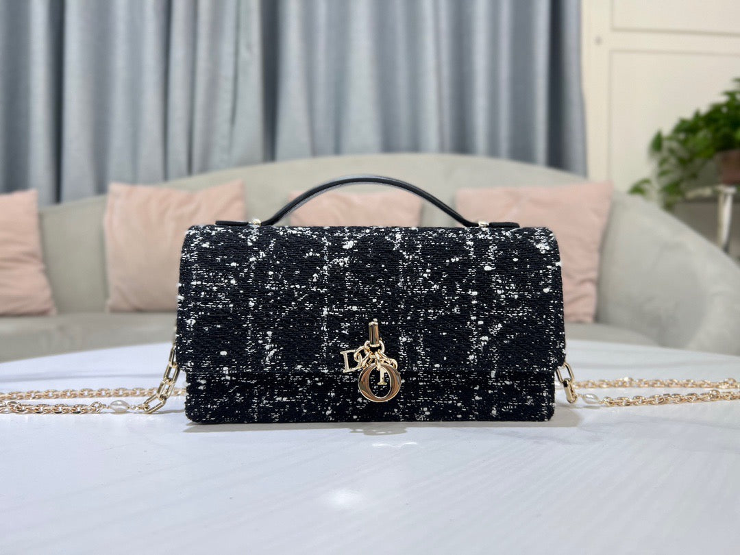 DIO Lady Top Handle Pouch (21cm)