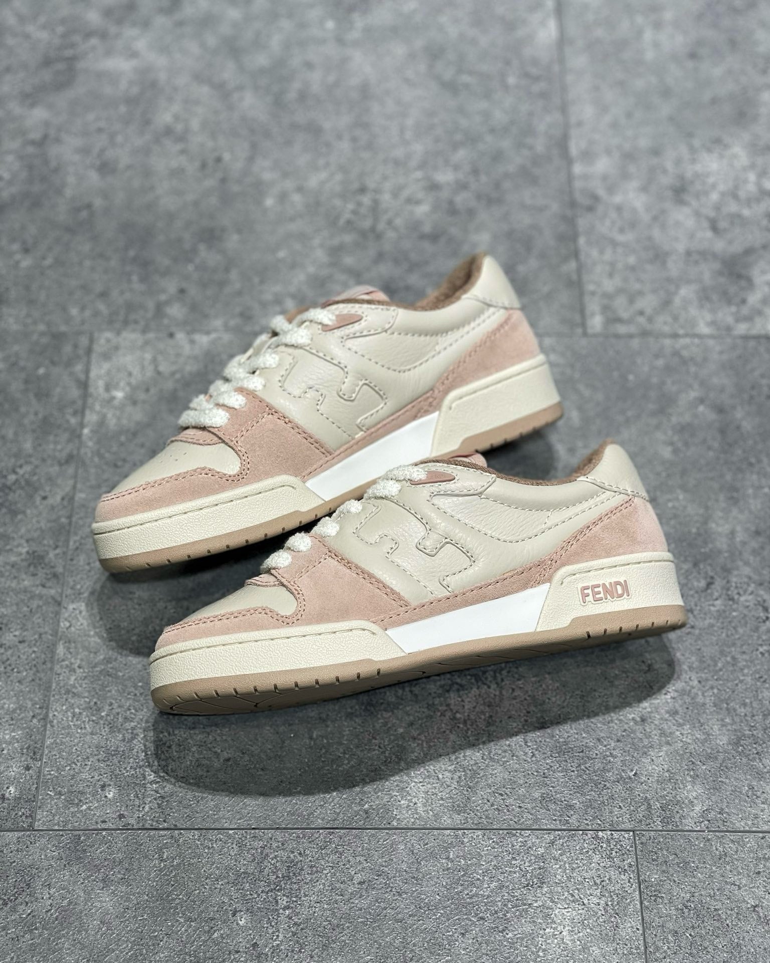 FEN Sneakers