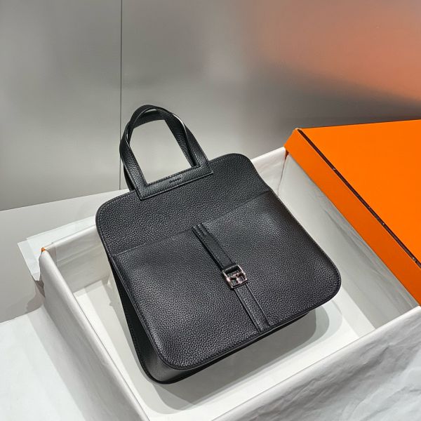 HERM Halzan 25 Bag in Black Clemence Leather