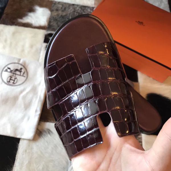HERM Izmir Sandals In Bordeaux Shiny Niloticus Crocodile