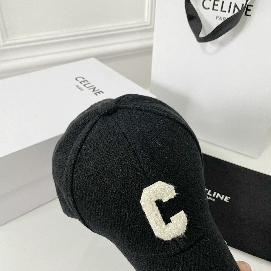 Caps