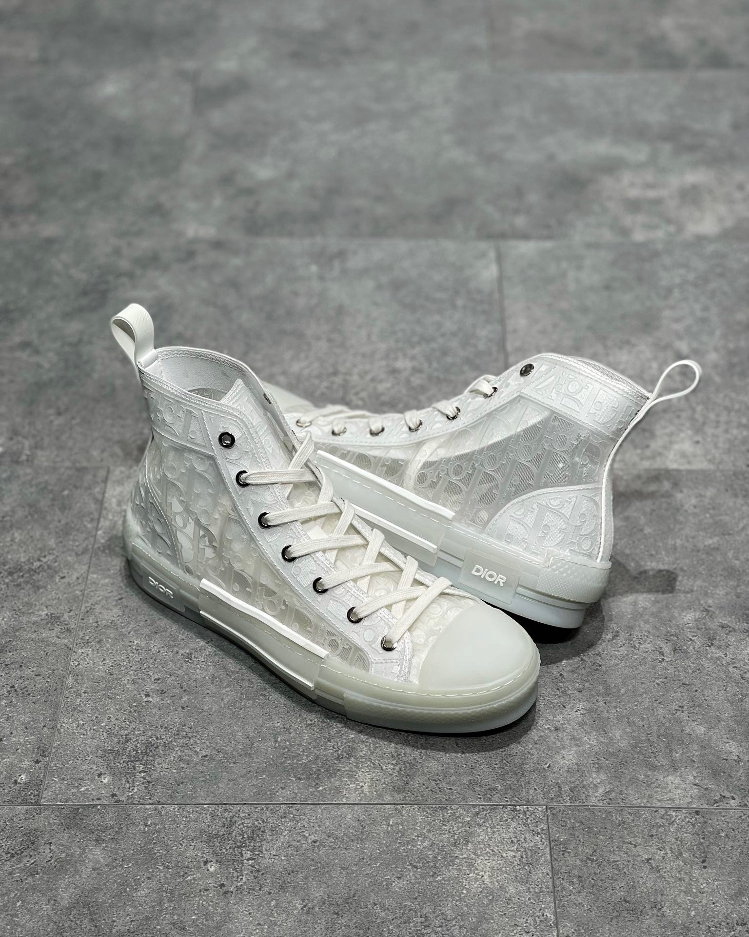 DIO Sneakers