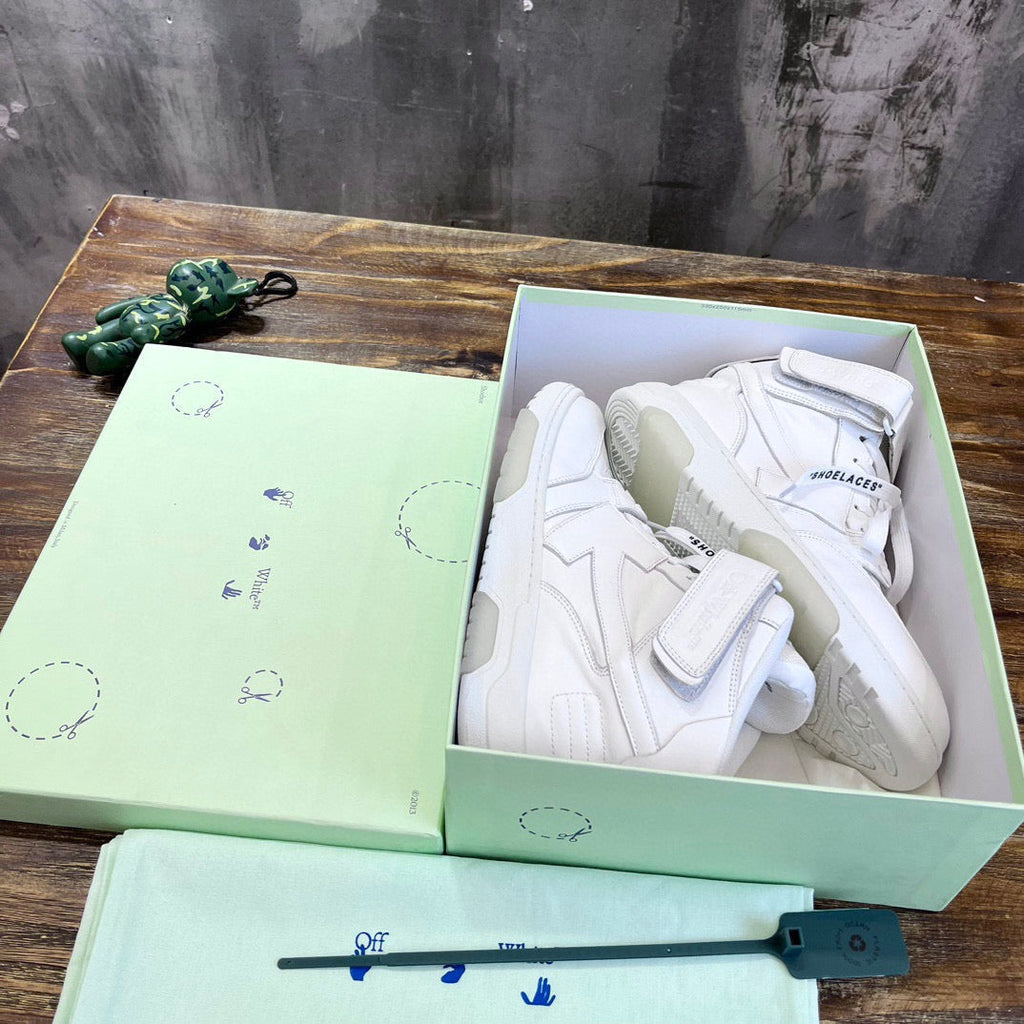 Off-White Sneakers