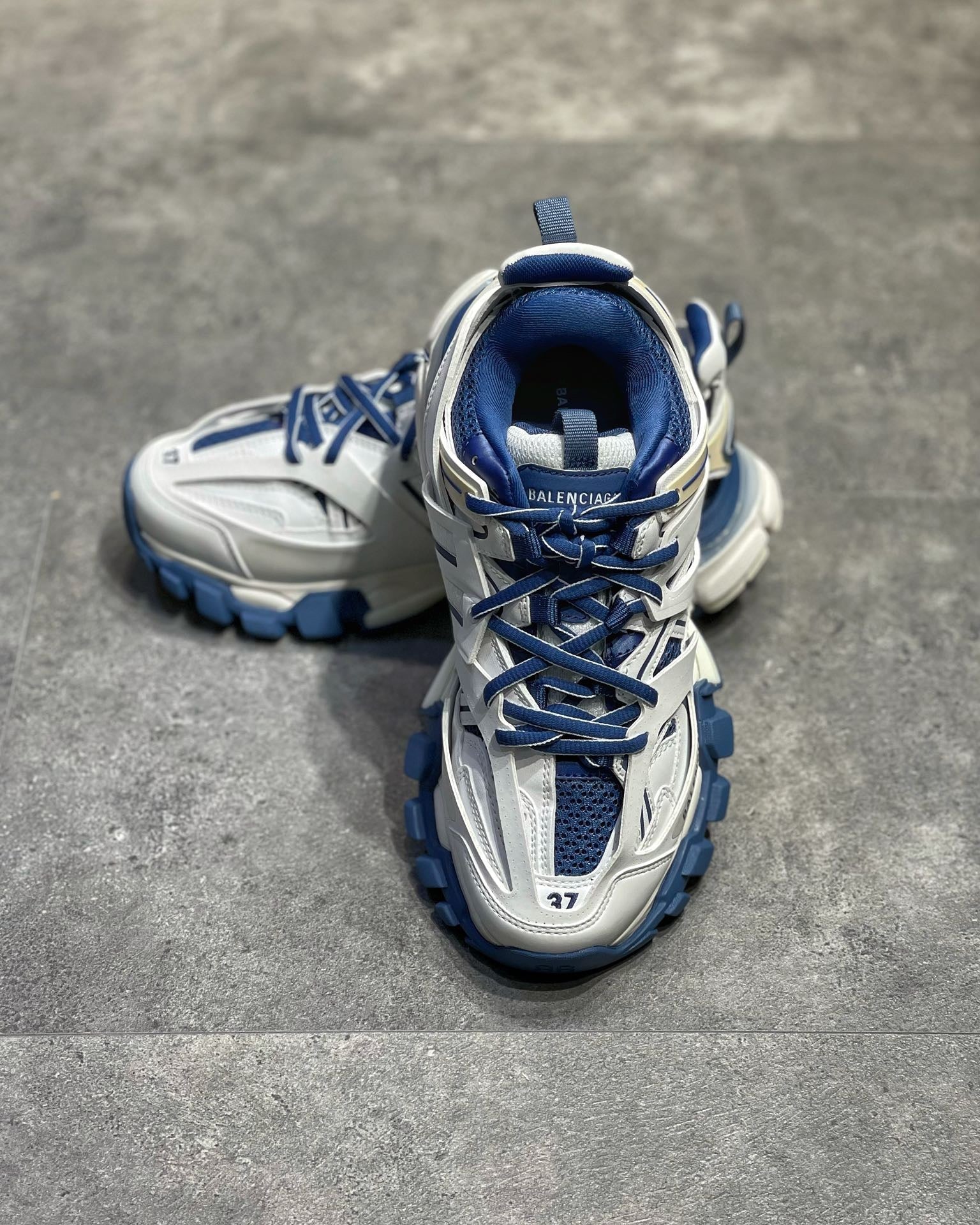 BLCG Sneakers