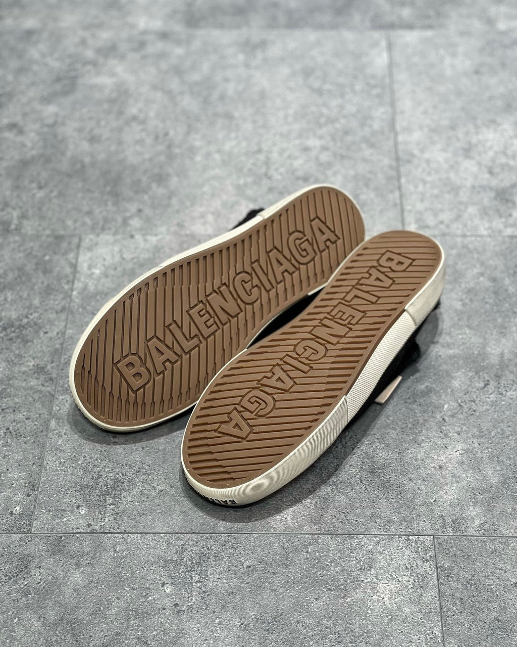 BLCG Sneakers