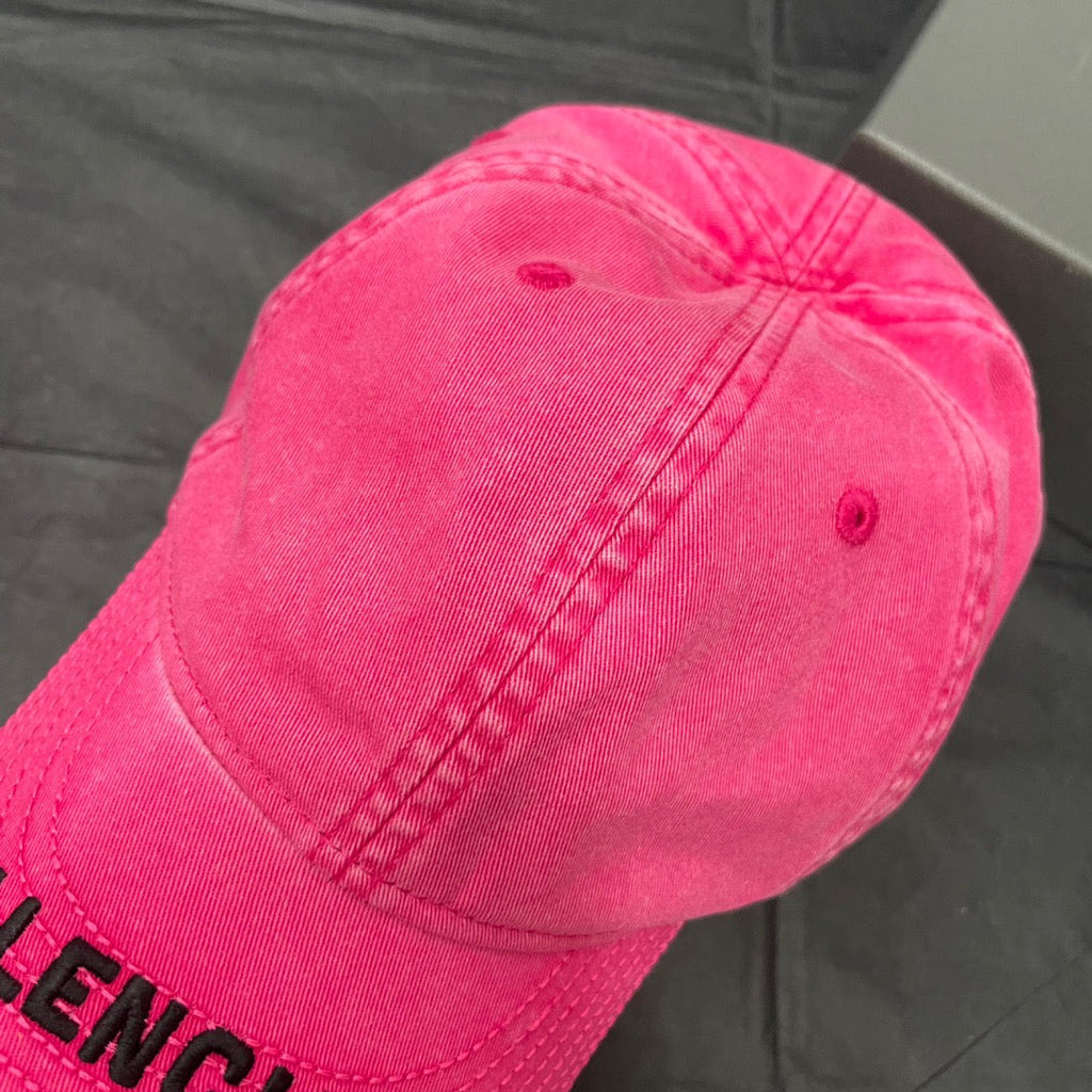 Caps