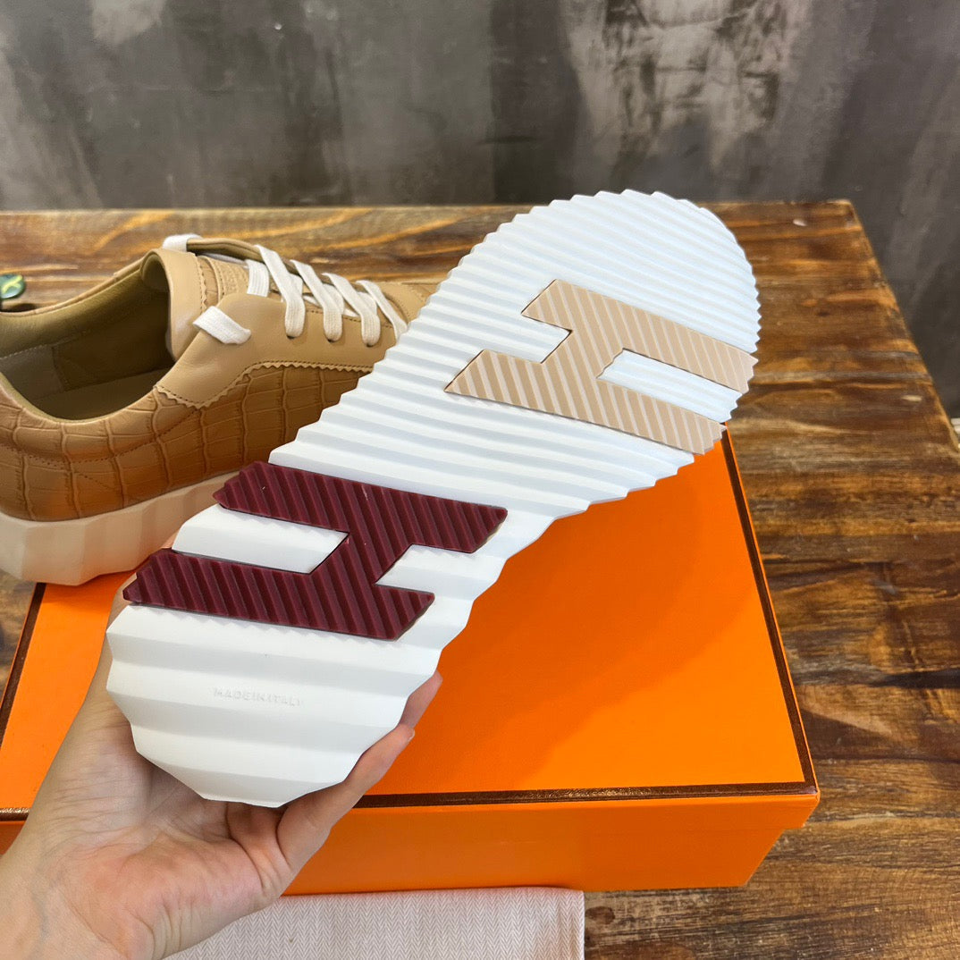 HERM Sneakers
