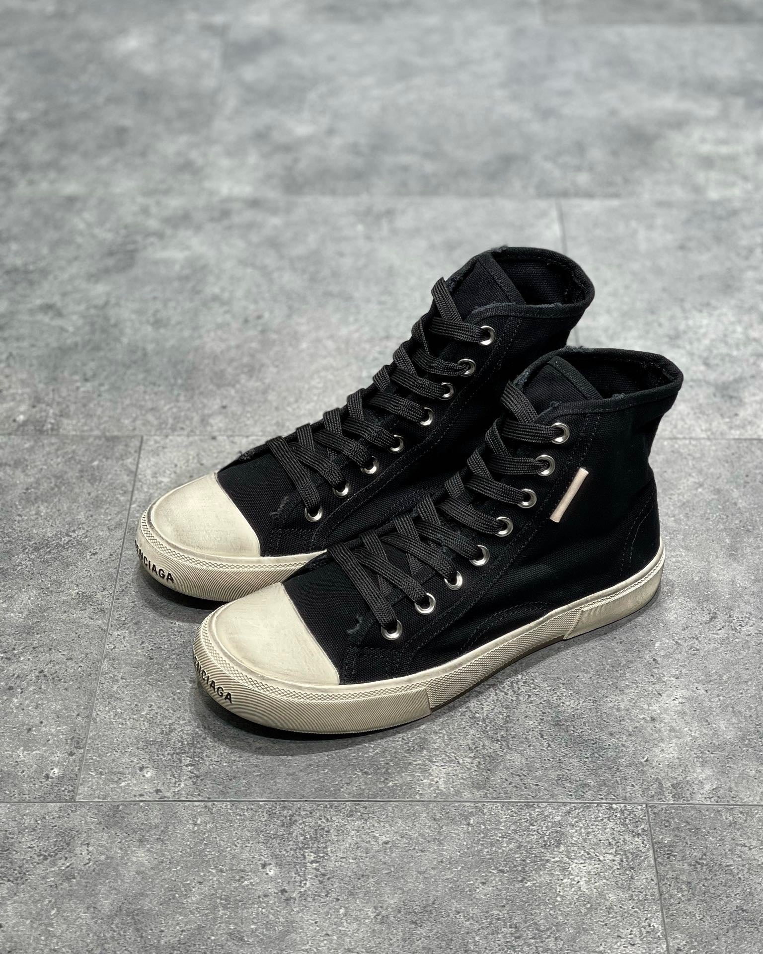 BLCG Sneakers