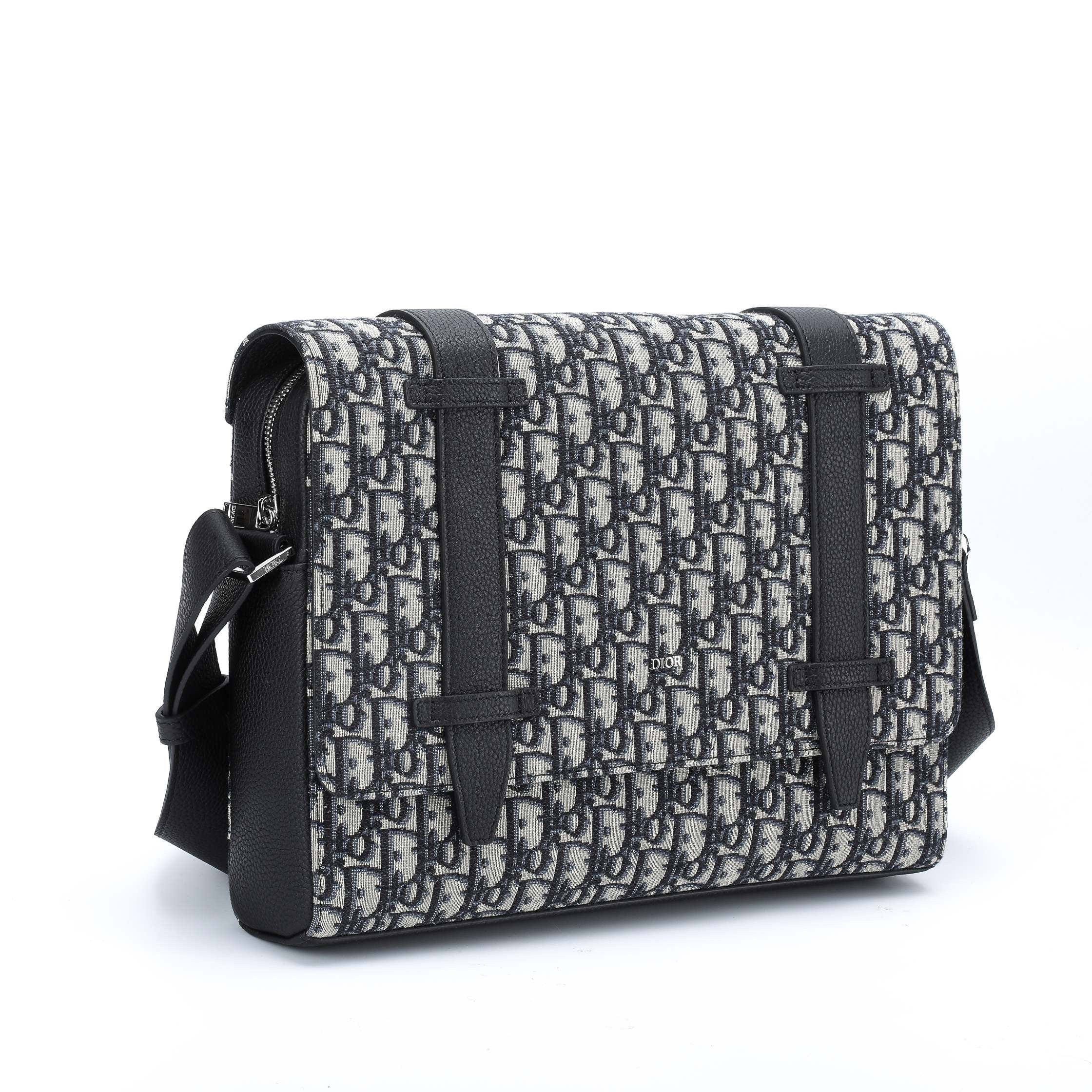 DIO Oblique Messenger Bag